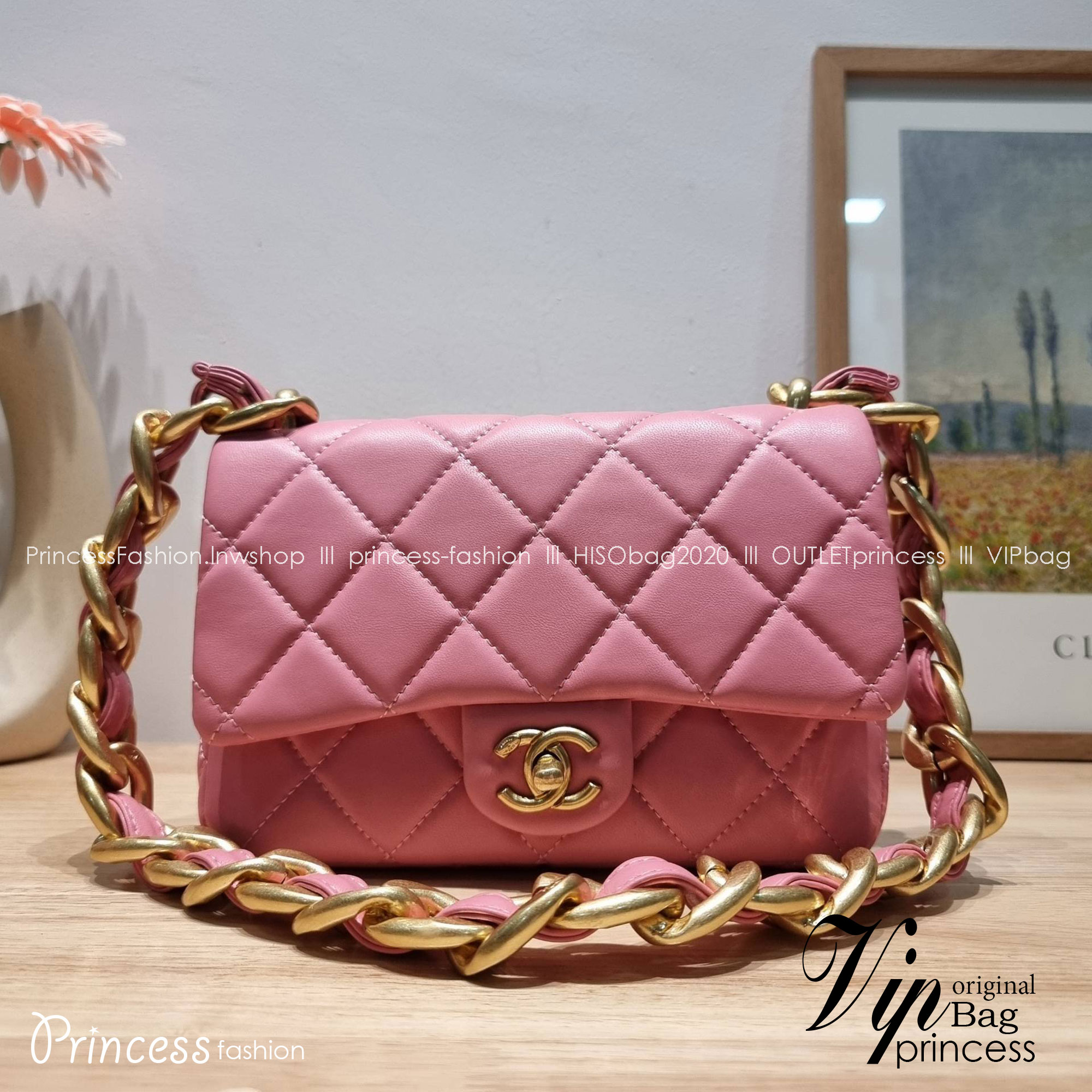 Chanel chunky chain bag สวยฟาดย้อนยุคความหรู ในราคาที่จับต้องได้ กับกระเป๋าสะพายไหล่ ไซส์กำลังสวย โดดเด่นด้วยสายสะพายโซ่สลับหนังเส้นใหญ่ ทนทาน ดูแพง