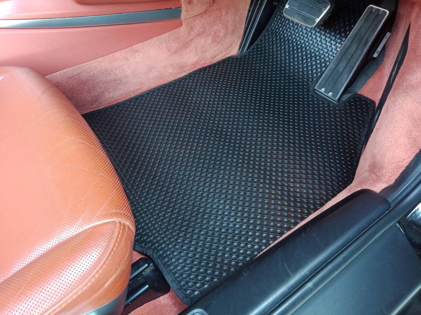 ยางปูพื้นรถยนต์ PORSCHE 911 Carrera พรมกระดุม ปอร์เช่ 911 คาร์เรร่า เข้ารูป 4ชิ้น