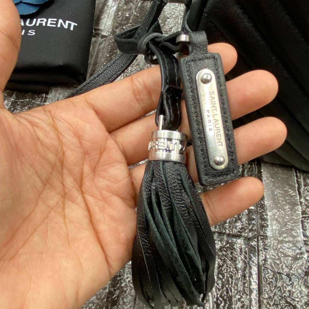 VIP 】หนังแท้ YSL SAINT LAURENT Lou Medium Monogram YSL Calf Crossbody Bag