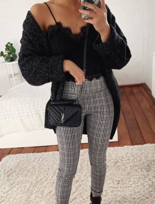 VIP 】SAINT LAURENT CLASSIC BABY COLLEGE MONOGRAM CHAIN BAG IN BLACK MATELASSE LEATHER VIP GIFT WITH PURCHASE (GWP) พรีเมี่ยมกิ้ฟ Limited Edition จาก YSL DUTY FREE COUNTER กระเป๋าสะพายรูปทรงน่ารัก ดีไซต์มาใหม่สำหรับสาวก SAINT LAURENT มีหูจับเกร๋ๆ ที่ด้านบน