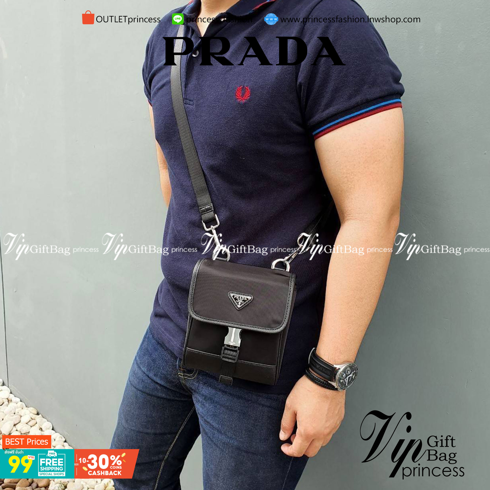 รุ่นใหม่ล่าสุด 2020 !!! Prada crossbody nylon bag ขนาดกะทัดรัด พกพาสะดวก วัสดุทำจากผ้าไนล่อน สามารถกันน้ำได้ อะไหล่เงินทั้งใบ เปิดปิดด้วยตัวล็อคแบบ บีบ ด้านในมีโลโก้อยู่ที่ฝากระเป๋า ภายในมีช่องเล็กแยก มีการบุผ้าลายแบรนด์อย่างดี สามารถใส่มือถือได้ทุกรุ่น ก