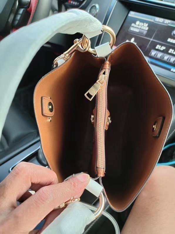 OUTTLET 】COACH SMALL TOWN BUCKET BAG IN SIGNATURE CANVAS WITH WATERMELON PRINT