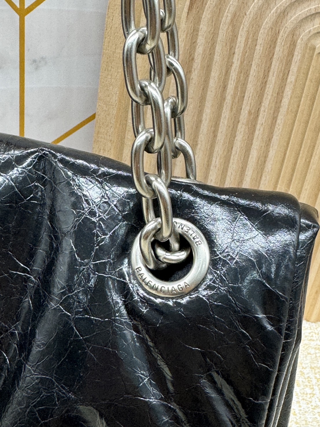 Balenciaga MONACO SMALL CHAIN BAG IN BLACK 28cm กระเป๋าทรงโท้ทใบใหญ่ งานหนังยับสวยเต็มใบ เกรดออริ สลับแท้ 1:1 ใช้งานต่างประเทศได้