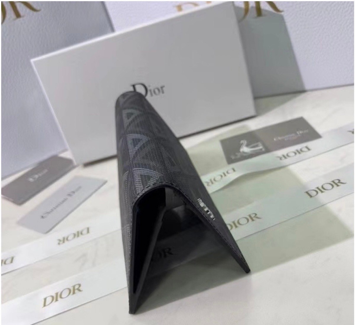 DIOR Vertical Long Wallet Dior CD Diamond Canvas กระเป๋าสตางค์ใบยาว พร้อมส่งที่ไทย ภาพสินค้าถ่ายจากงานขายจริง ใช้งานต่างประเทศได้