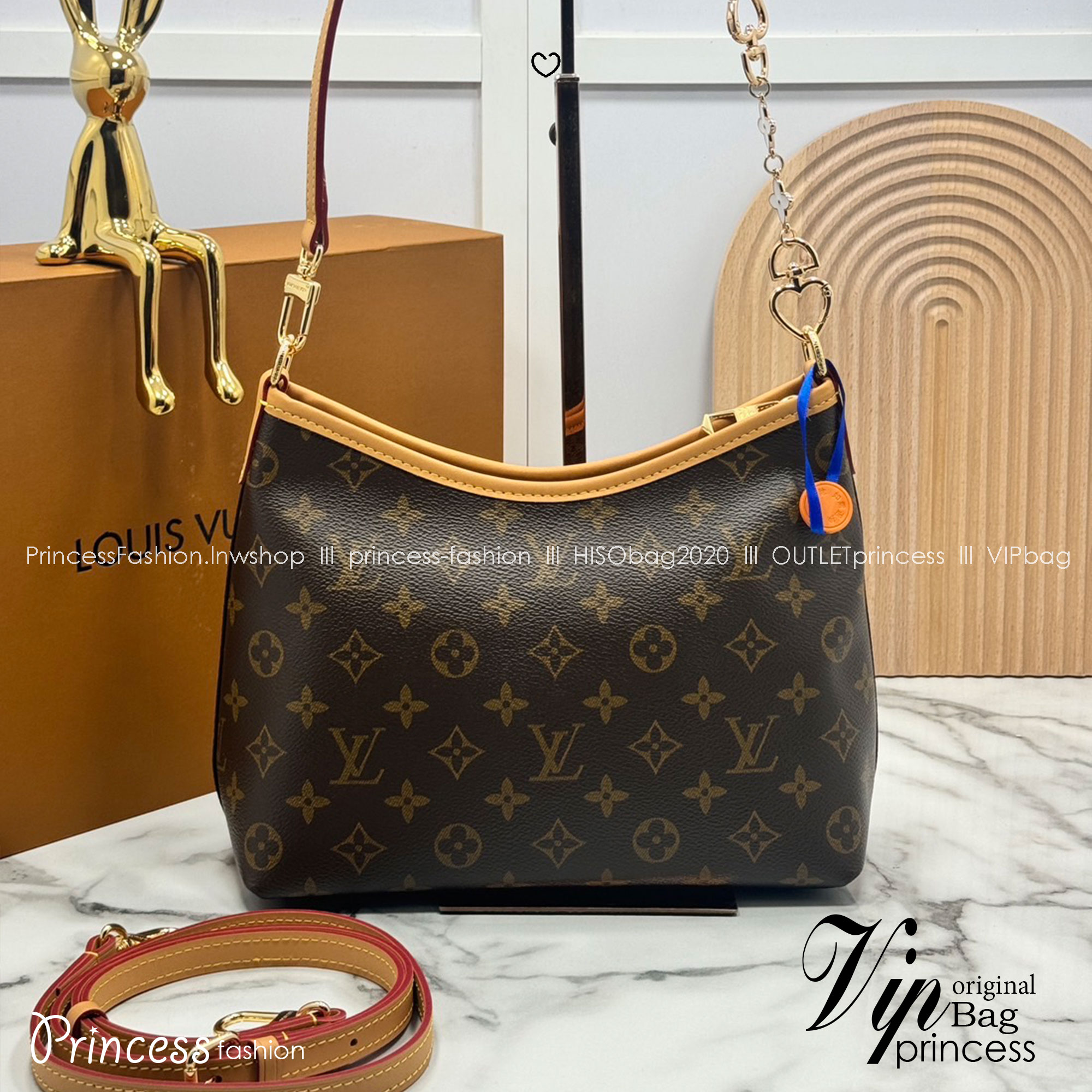 ORI หนังแท้ | LV CarryAll Monogram canvas 25cm กระเป๋าสะพายแครี่ออลรุ่นใหม่ ขนาดกำลังสวย ดีไซน์เรียบหรู มาพร้อมห่วงโซ่หัวใจห้อยสุดคิ้ว และสายสะพายแยกถอดได้ สวยหรูคลาสสิก