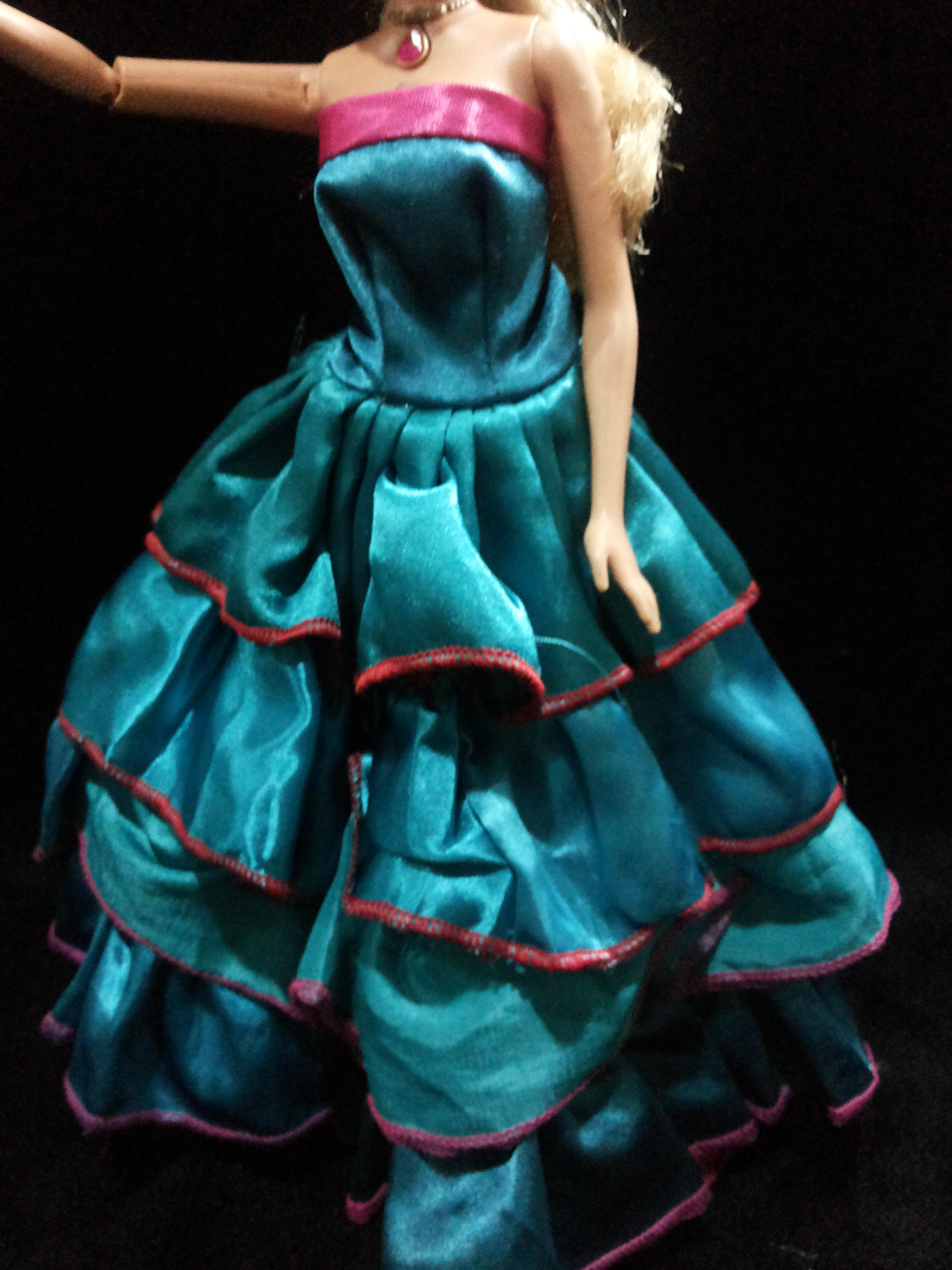 Barbie in The Island Princess_Princess Rosella ตุ๊กตาบาร์บี้แท้มือสอง