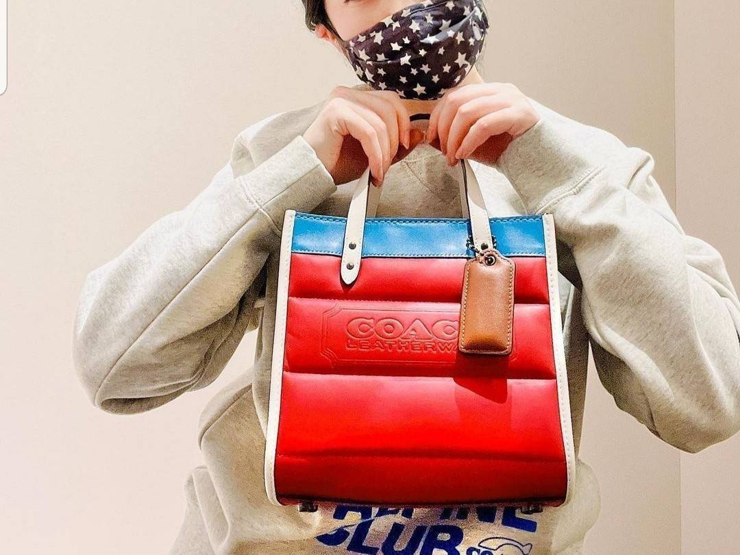 COACH CASUAL STYLE STREET STYLE 2WAY PLAIN LEATHER ELEGANT STYLE (C6958 C6852) 🌺 ที่สุด! ของที่สุด!! กระเป๋าถือ กระเป๋าสะพายรูปทรงสุดฮิต สุดคลาสสิค รุ่น UNISEX ที่ชิคๆ สบายๆ ได้ทั้งชายและหญิง// วัสดุหนังแท้ทั้งใบ ตัดเย็บด้วยหนังเนื้อนุ่มพิเศษ หนา 