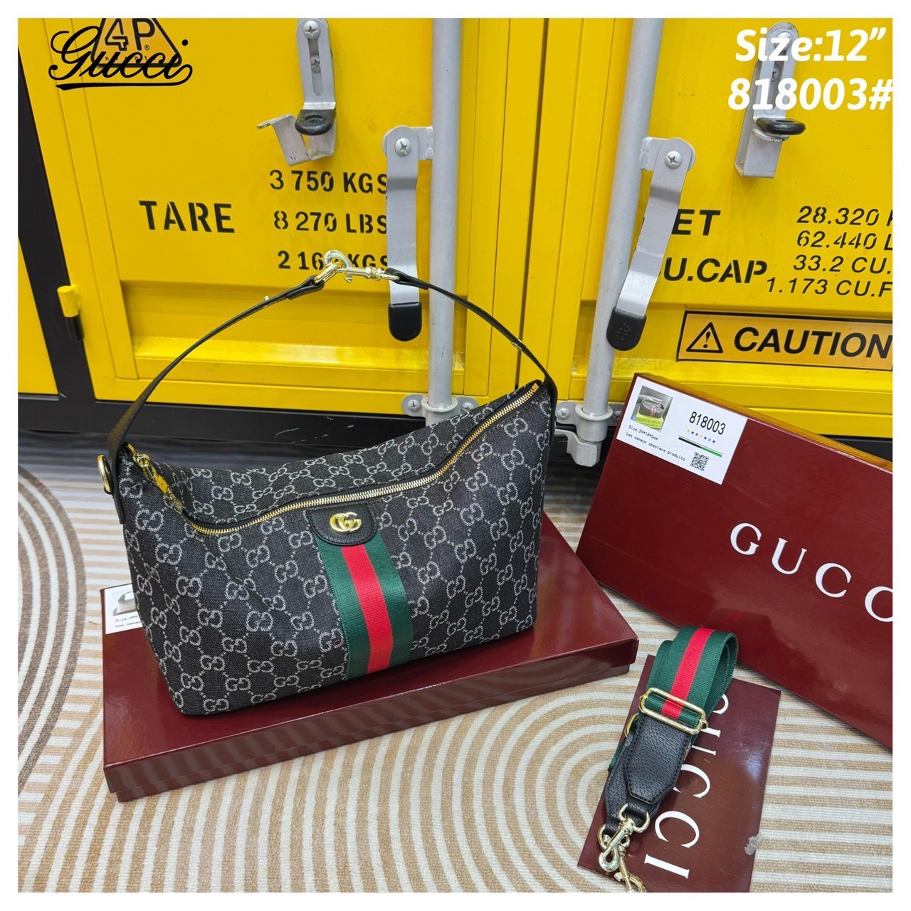 GUCCI GG Ophidia Large Shoulder Bag ใหม่ล่าสุด จากเทศกาล Gucci Cruise 2026 กับกระเป๋าถถือ/สะพาลไหล่ใบใหญ่ ยังคงเป็นคอลเลคชั่นตัวเด่น สวยสะบัด! ดีไซน์ทรงยอดฮิตติดกระแสสุดๆ
