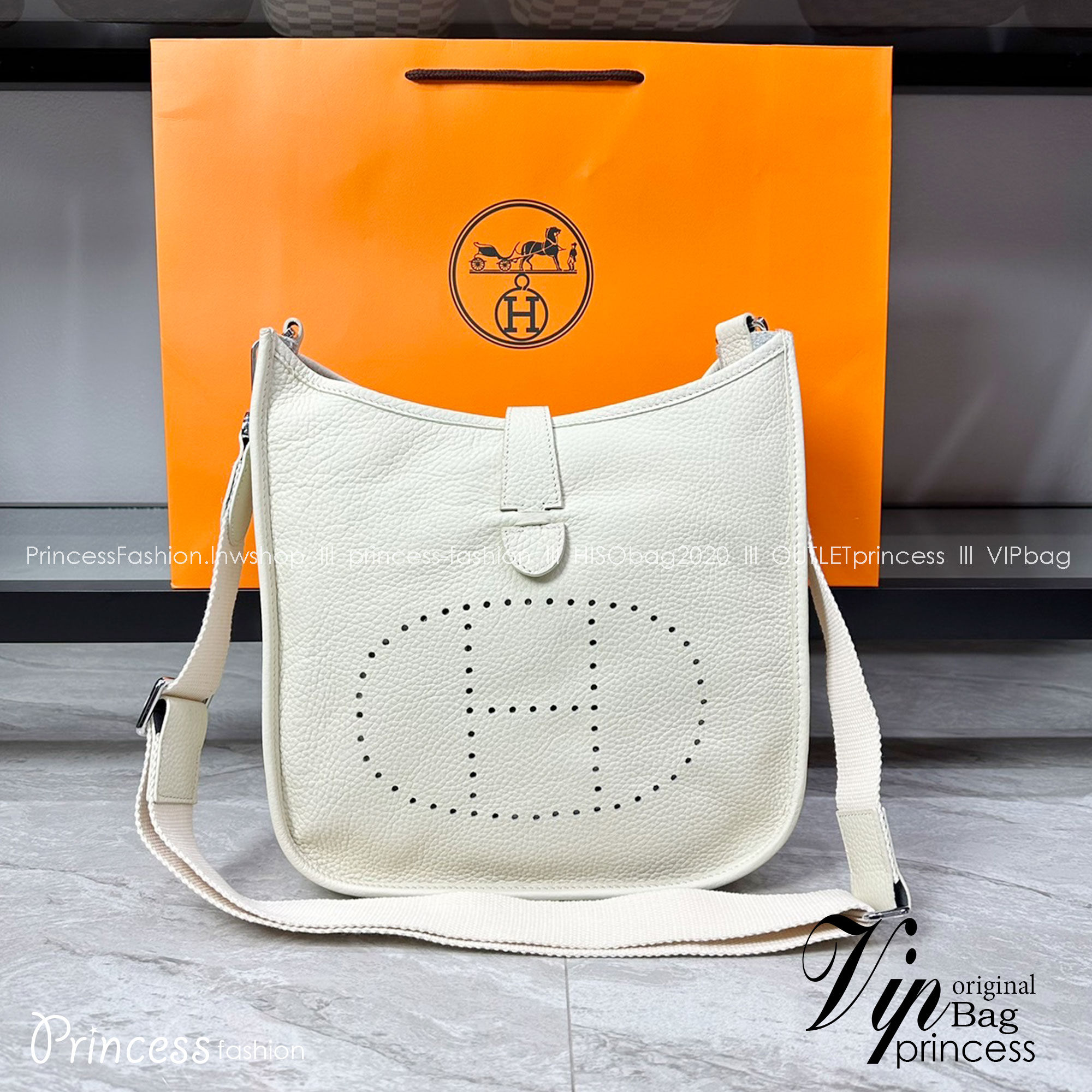 HERMES Evelyne PM Bag The Perfect Crossbody Bag 29cm กระเป๋าทรงโท้ทแบรนด์หรู เอกลักษณ์ของความสง่างาม เกรดออริ สลับแท้ 1:1 ใช้งานต่างประเทศได้