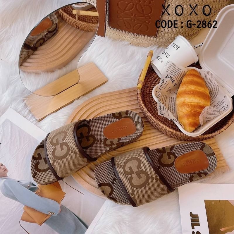 GUCCI รองเท้าแตะ GG jumbo ลายผ้าแบรนด์ นุ่ม ใส่สบ่ย กระชับ น้ำหยักเบา แมทส์ชุดง่าย