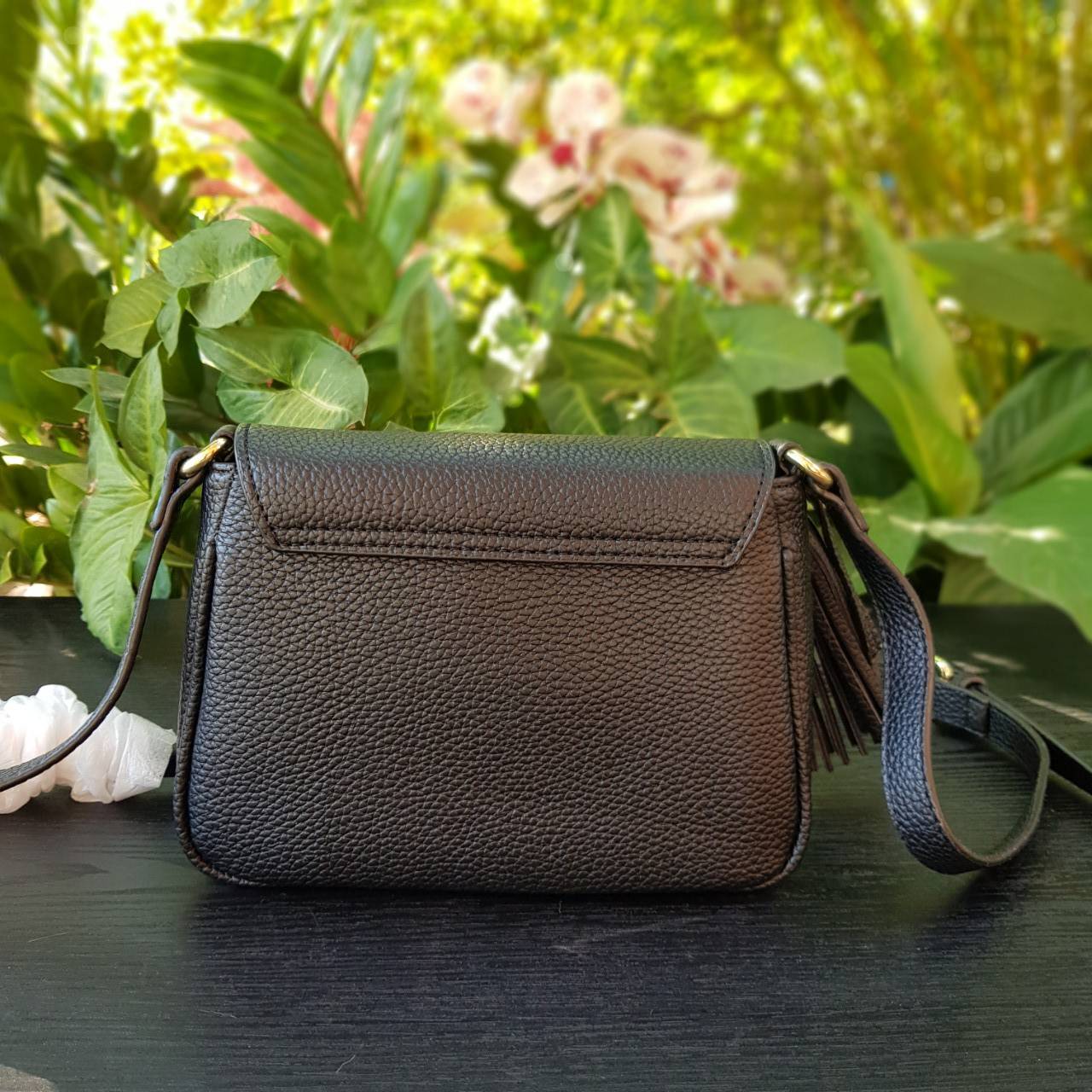 GUCCI Soho small leather disco bag กระเป๋าสะพายครอสบอดี้ทรงสวย ขนาดกำลังดี ใช้งานง่าย เข้าได้กับทุกลุค สายหนังยาวปรับระดับได้ตามการใช้งาน