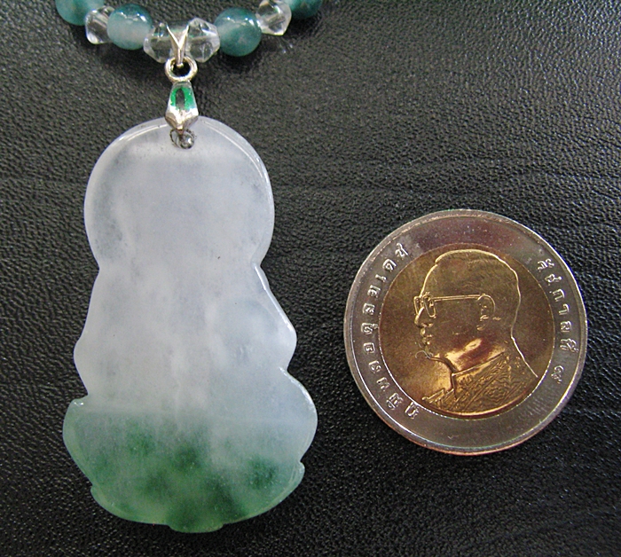 สร้อยคอจี้หยกเจ้าแม่กวนอิมพร้อมใบคาถาค่ะ