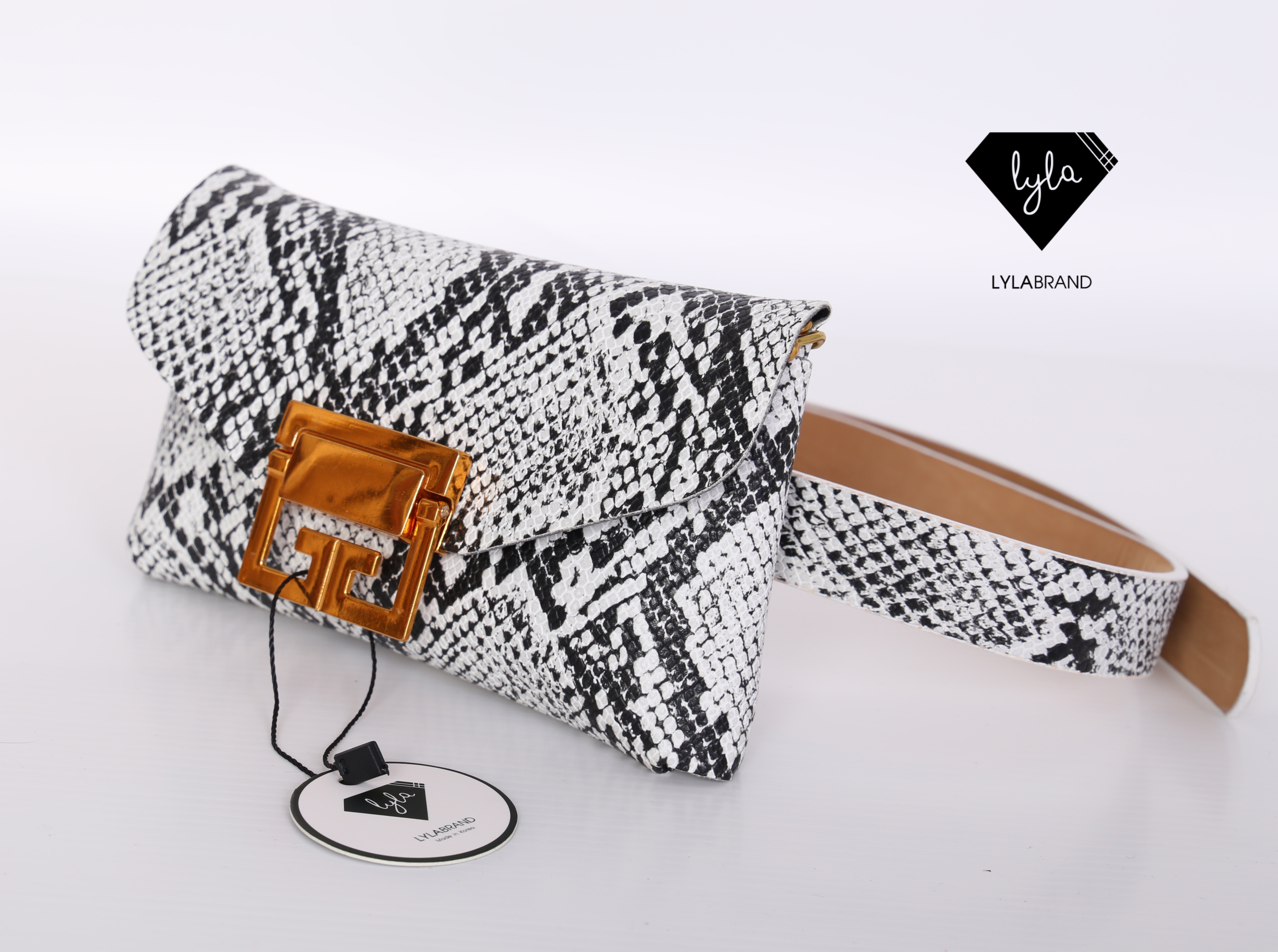 LYLABRAND🔔 Belt สุดฮอต ที่ใช้ง่าย เข้าได้กับทุกชุด แต่งตัวธรรมดา เพิ่มใบนี้เข้าไปทำให้ได้ลุคเก๋สุดๆ ❤️❤️