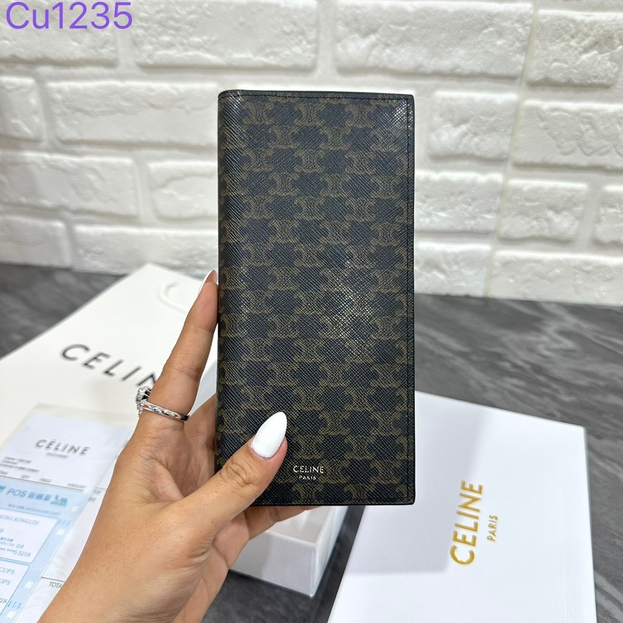 CELINE SHORT WALLET / CELINE LONG WALLET กระเป๋าสตางค์ซีลีน แบบสั้นและยาว พร้อมส่ง!! สวยหรู ภายในมีช่องแบ่งหลายช่อง มีช่องใส่บัตรหลายช่อง ไอเท็มแนะนำในราคาสุดคุ้ม นาทีนี้ห้ามพลาดค่ะ!