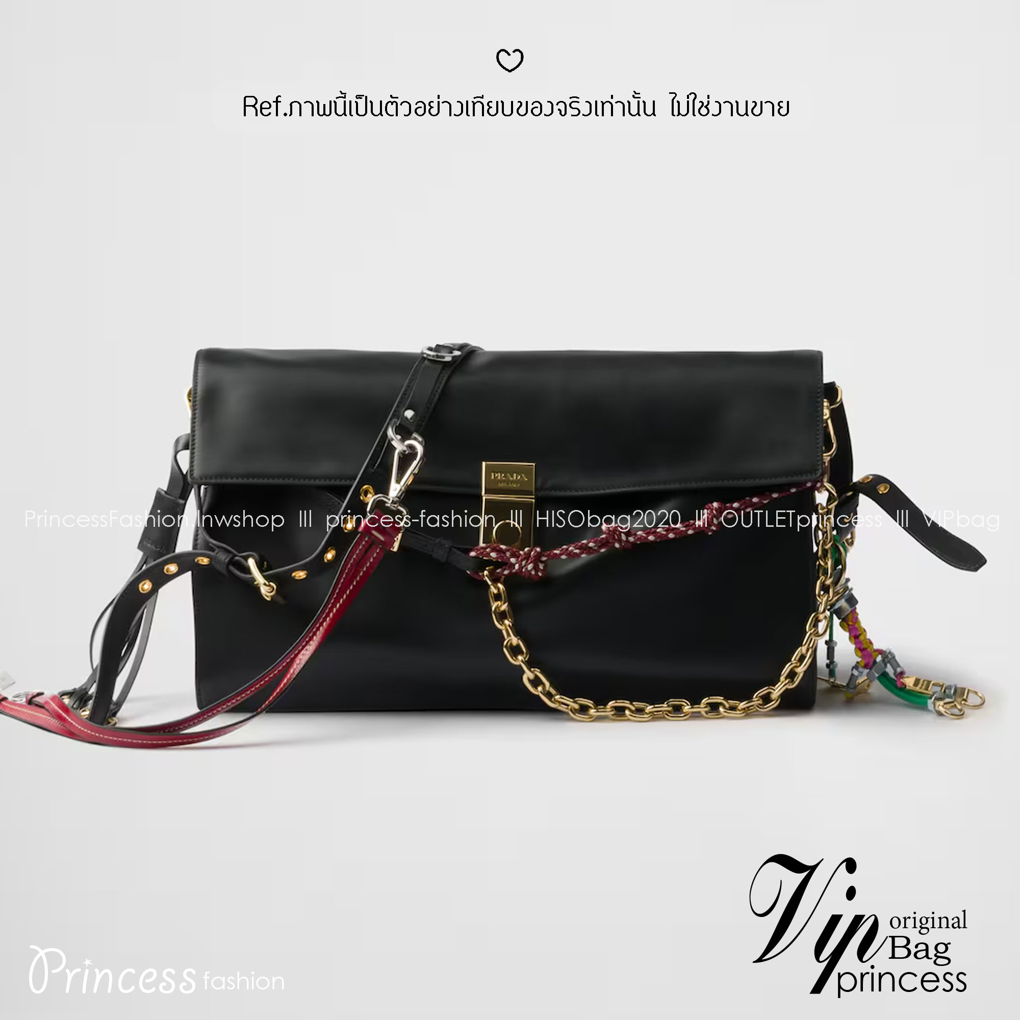 ORI หนังแท้ | 35cm Prada Soft Sound large leather shoulder bag with charms กระเป๋าสะพายทรงกล่องใบใหญ่ รุ่นใหม่ล่าสุด มาแรงแบบเกินต้าน ด้วยดีไซน์เรียบ แต่มีกิมมิคเท่ห์ๆ ที่สายและพวงห้อยหลากสีสุดคิวท์