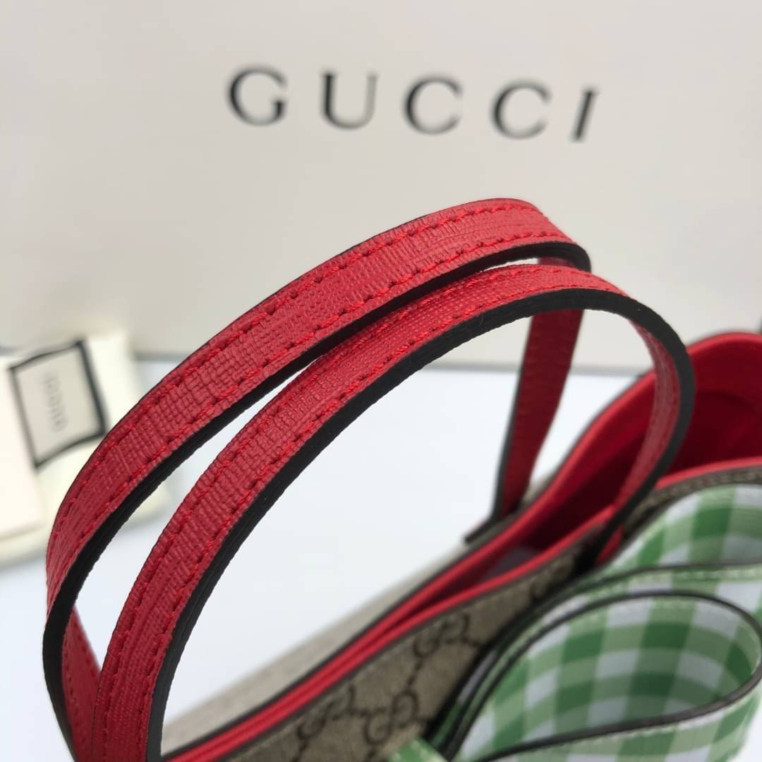 VIP 】Animal-Friendly Gucci Kid GG Supreme Tote Bag งานหนังแท้ทรงตั้งสวย ขนาดกะทัดรัด จุของได้เยอะ ใช้ได้ทั้งเด็กและผู้ใหญ่ น่ารักมากค่ะ