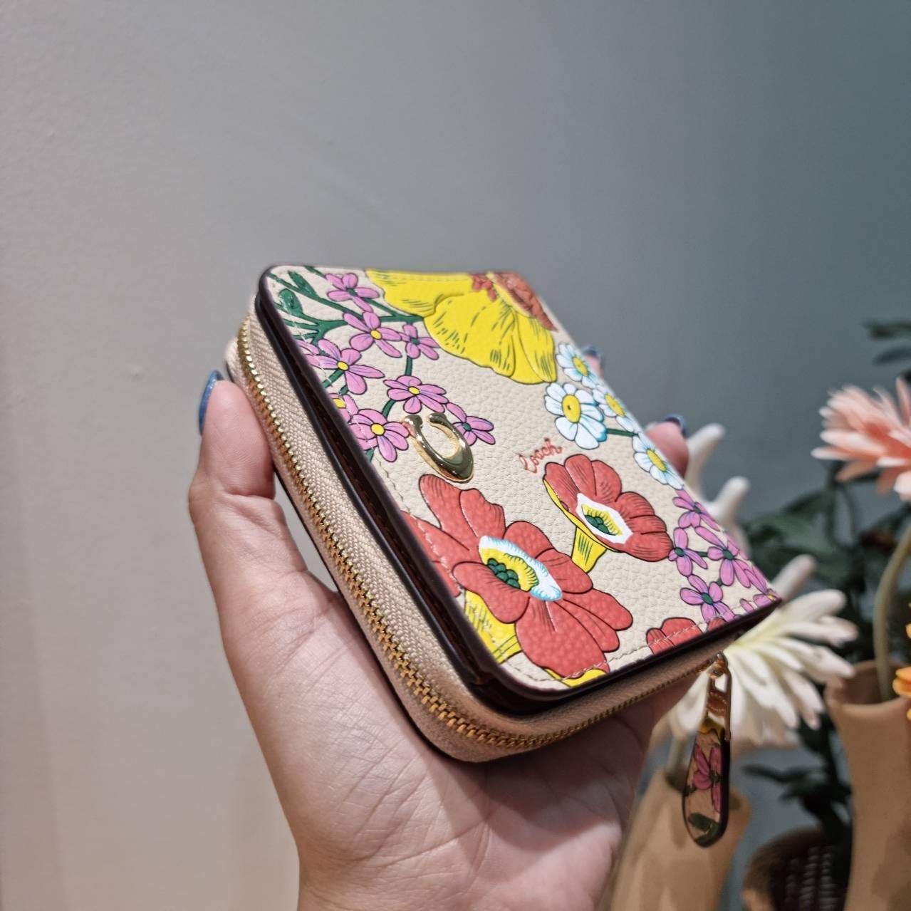 COACH CJ372 CR555 BILLFOLD WALLET WITH FLORAL PRINT กระเป๋าสตางค์ใบเล็กายดอกไม้ เกรดท็อปออริ เกรดดีสุด สลับแท้ 1:1 ใช้ต่างประเทศได้