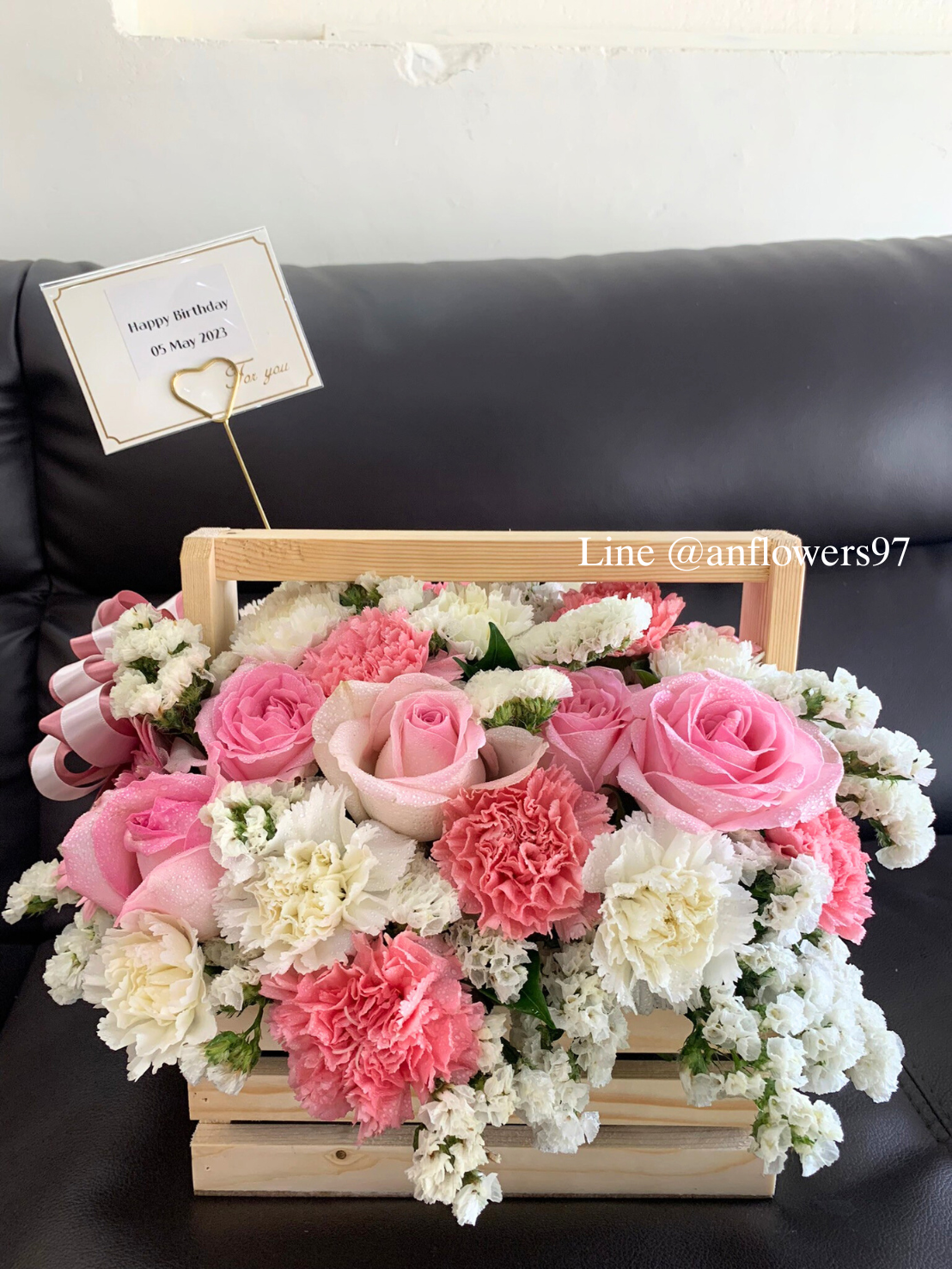 กระเช้าดอกไม้สด กระเช้าดอกไม้ Flower basket ตระกร้าดอกไม้