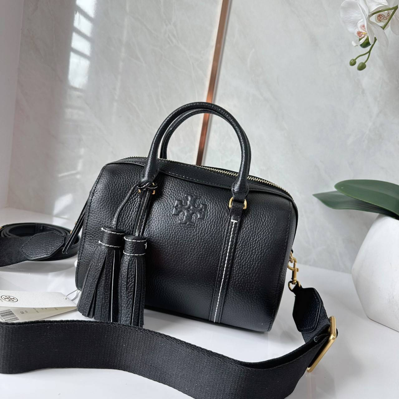 Tory Burch Thea Mini Web Satchel Crossbody Bag / Tory keepall พร้อมส่ง กระเป๋าสะพายทรงหมอนขนาดกลางกำลังน่ารัก เกรดท็อปออริจินอล