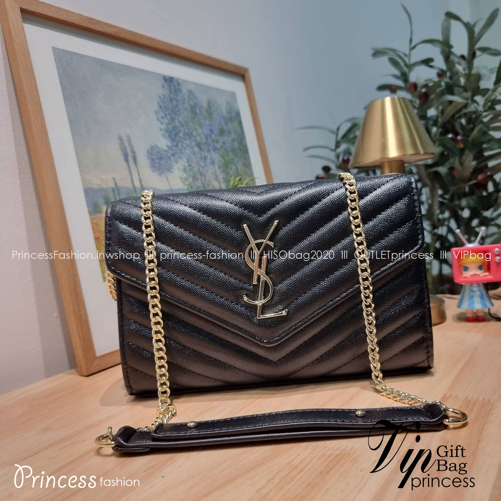 YSL WOC 9 ไม่เคยผิดหวังจริงๆ!! กับรุ่นที่สาวๆรู้กัน Yves Saint laurent clutch bag with chain กระเป๋าสะพายทรง woc สุดฮอต ดีไซน์เรียบหรู