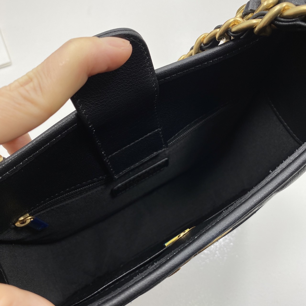 Chanel 24s hobo bag / CHANEL Casual Style Leather Party Style กระเป๋าสะพายทรงสวยมากค่ะ รุ่นตามหา เป็น every look ได้หลายโอกาส อะไหล่ทองหรูหรา เกรดออริ 1:1