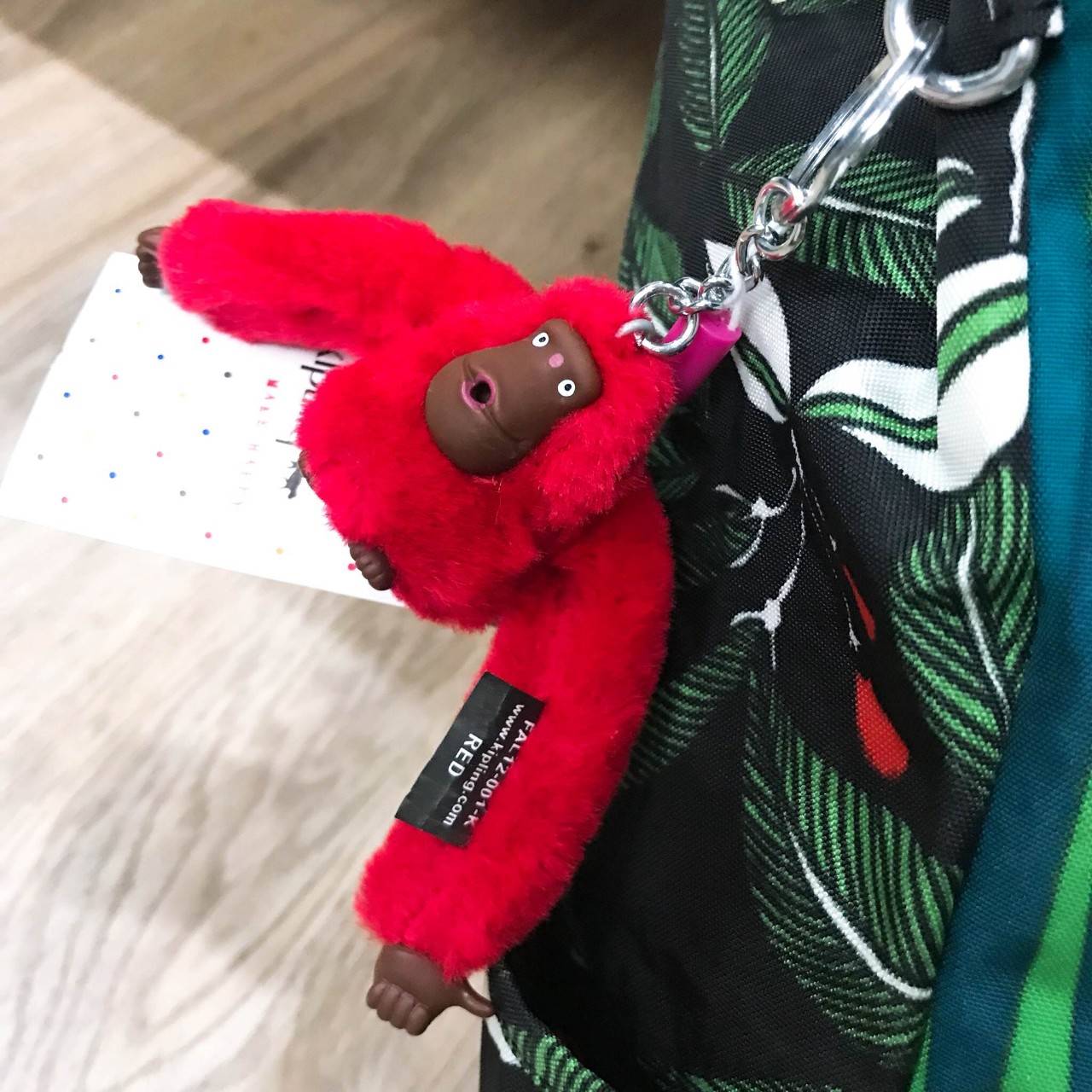 KIPLING EXPERIENCE PREMIUM BACKPACK (LARGE) รุ่นยอดนิยมใบใหญ่กำลังดีวัสดุ Nylon+Polyester100% น้ำหนักเบา Multicolor ลวดลายสวยตามคอนเซปคอลเลคชั่นใหม่ มีช่องซิปใส่ของด้านหน้าช่องใส่ของด้านข้าง2ฝั่ง หัวซิปเเบรนด์ ภายในมีช่องใส่ Notebook พร้อมฟองน้ำ Support ค