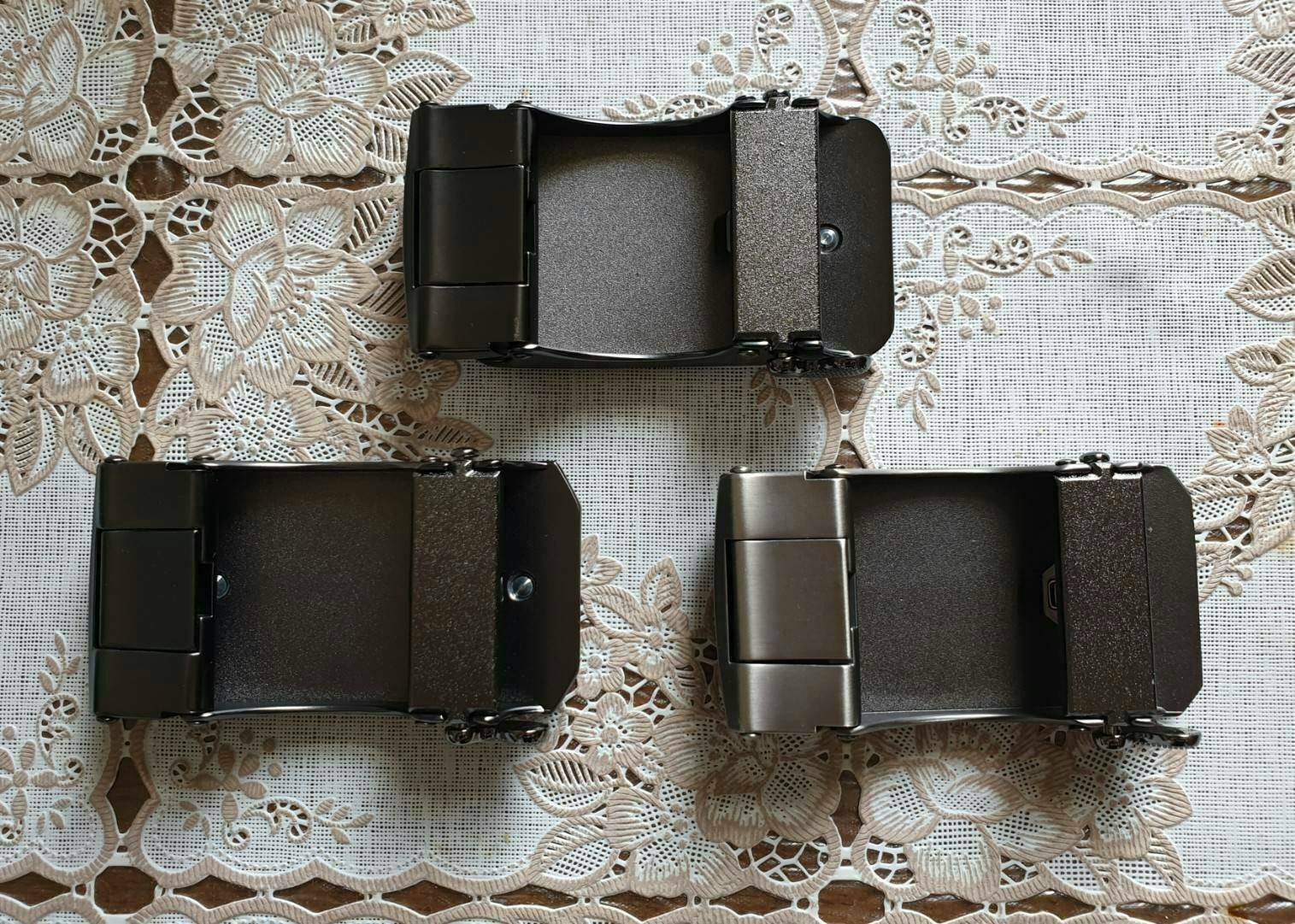 PEDRO MEN LEATHER BELT (Free Size) เข็มขัดหนังจาก PEDRO MEN หัวเข็มขัดโลหะ โลโก้แบรนด์ที่หัวเข็มขัด คุณภาพดีตามแบบฉบับของแบรนด์ สายเข็มขัดหนังเรียบสีดำ สายปรับใช้เข้าได้กับทุกชุด มาพร้อมกล่องและถุงกระดาษแบรนด์มอบเป็นของขวัญได้นะคะ