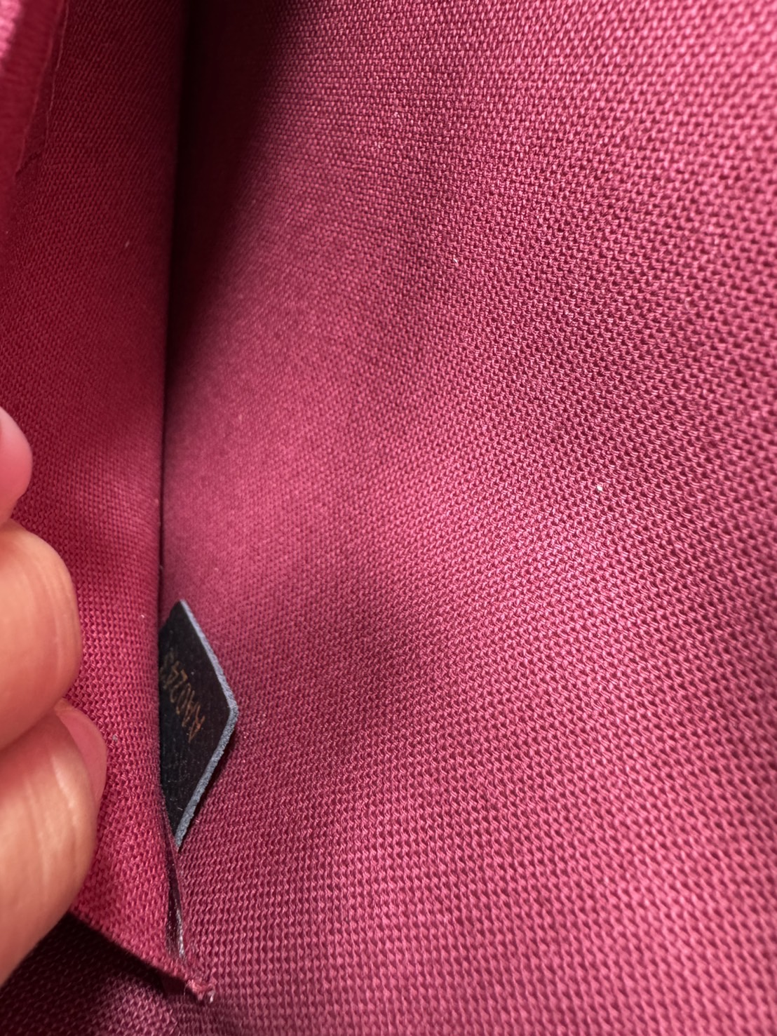 OP ORI หนังแท้ | LV Felicie Pochette bag in soft Monogram Empreinte leather กระเป๋าสะพายทรงพอชขนาดกะทัดรัด หนัง Monogram Empreinte เนื้อนุ่มประทับลาย Monogram สุดไอคอนิก