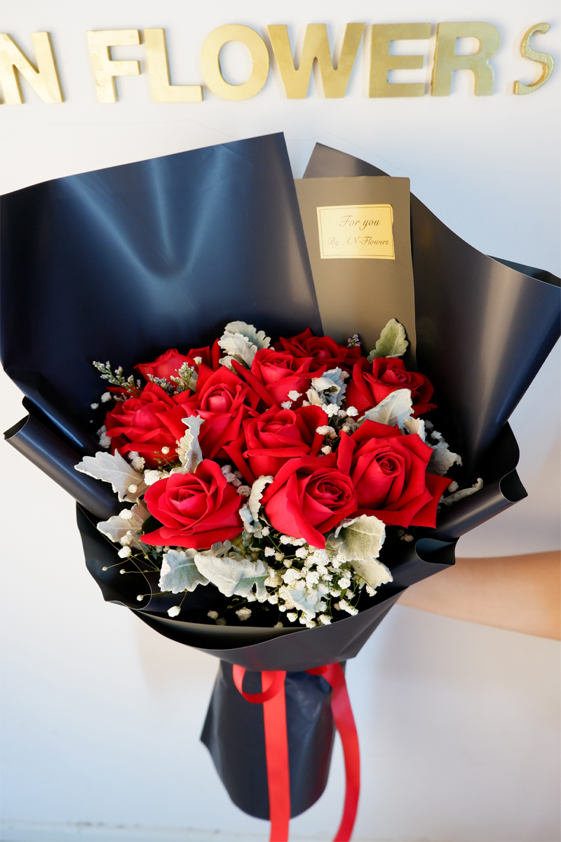 ช่อดอกไม้ ช่อกุหลาบแดงคลาสสิค