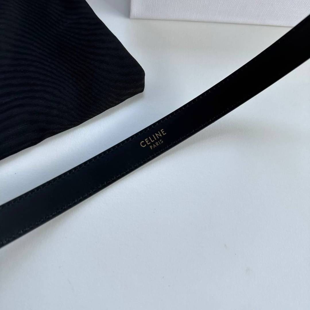 CELINE BELT 20MM ออริจินอลเกรด 1:1 หนังแท้ ปั้มโลโก้คมชัด สายปรับระดับได้ ดีไซน์เรียบหรูเข้ากับทุกลุ๊ค สินค้ามาพร้อม Original Package มีการ์ด ถุงผ้ากันฝุ่น ถุงกระดาษแบรนด์ กล่องแบรนด์ ครบชุดไอเท็มนี้แนะนำ ห้ามพลาดค่ะ!