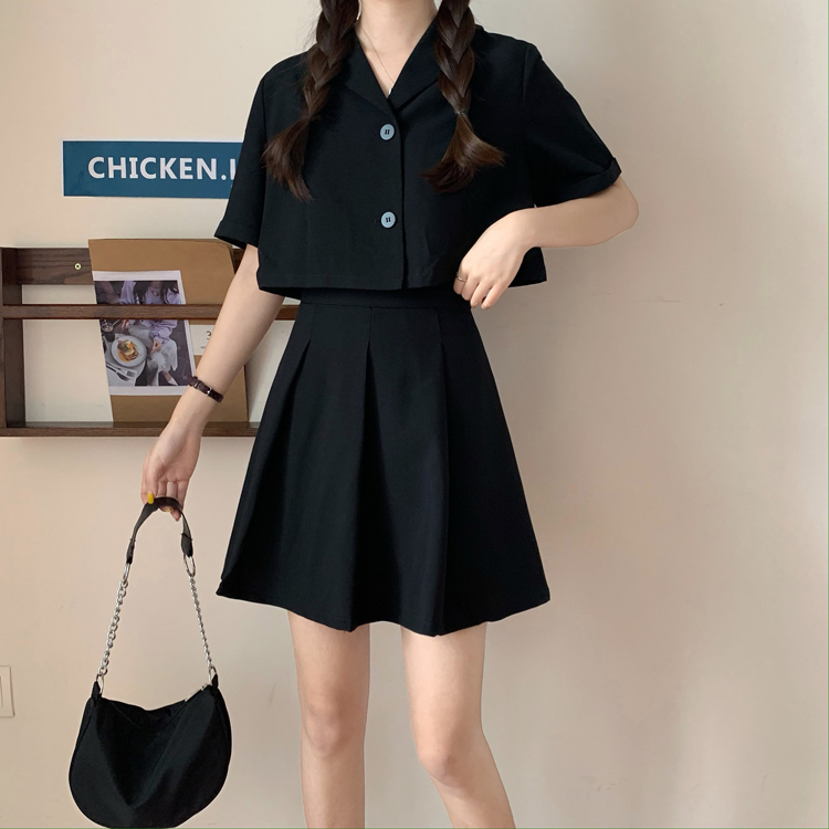 พร้อมส่ง 🥦 Sophie set เซตครอปกระโปรง 2 ชิ้น