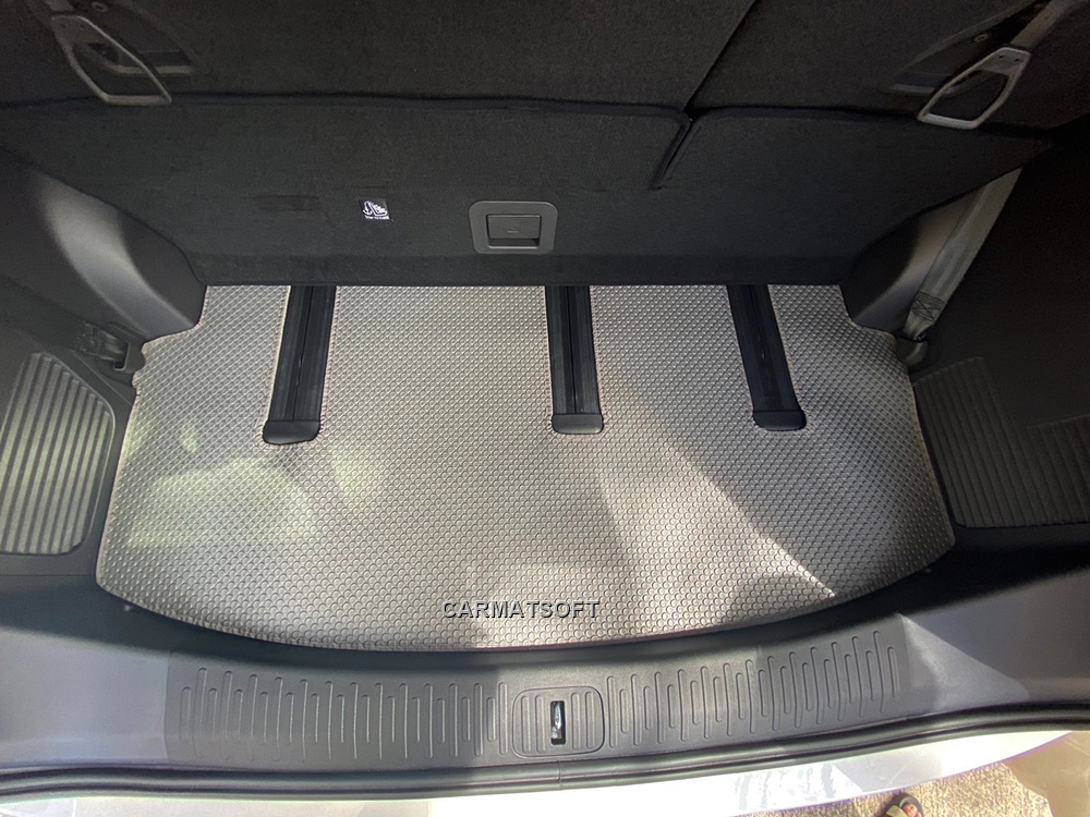 พรมปูพื้นรถยนต์ MG MAXUS 9 พรมกระดุมเม็ดเล็กpvc เข้ารูป สวย ทนทาน เต็มคัน