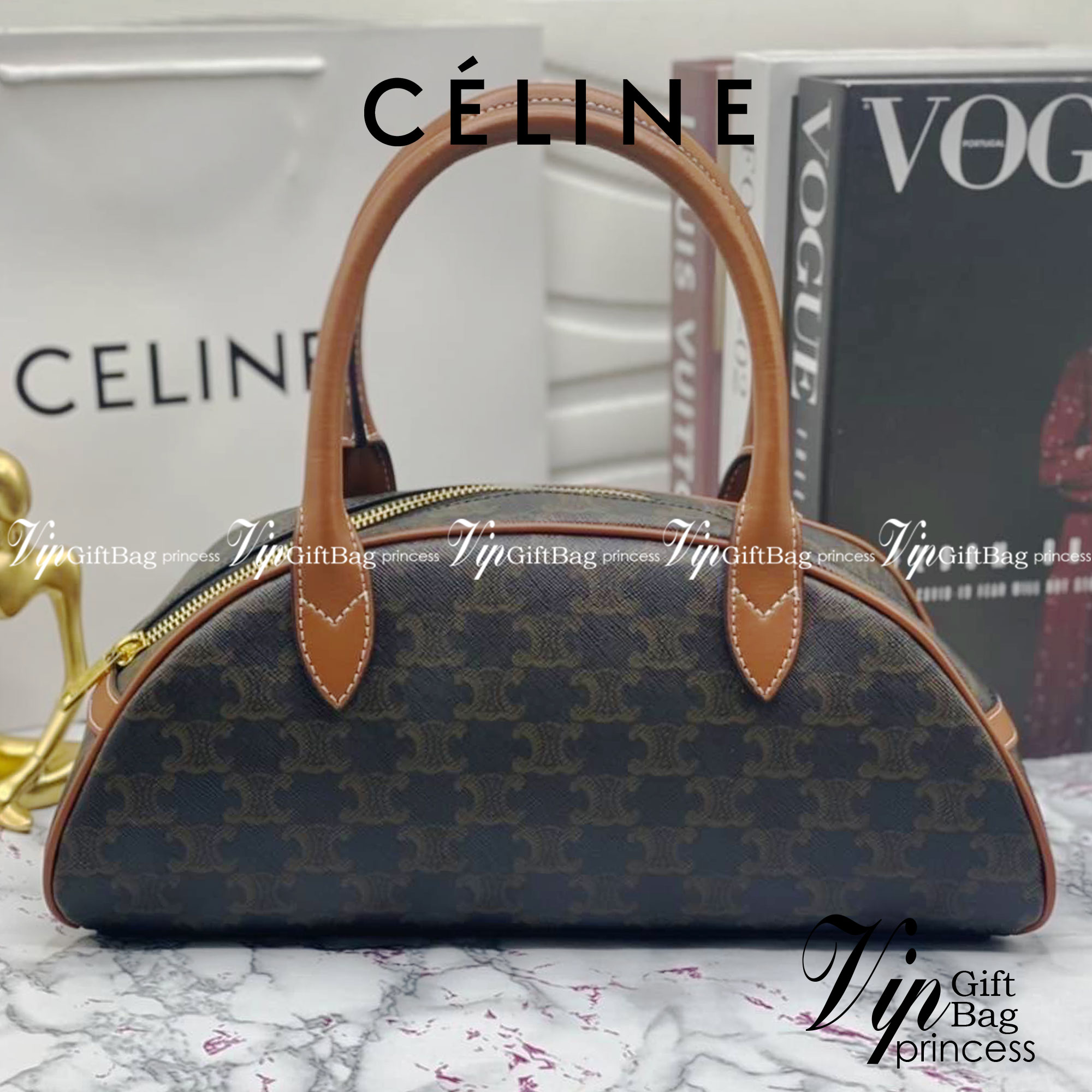 หนังแท้ CELINE MEDIUM TECKEL IN TRIOMPHE CANVAS AND CALFSKIN TAN / CELINE TRIOMPHE SHOULDER BAG / CELINE TRIOMPHE HANDBAG กระเป๋าถือหรือสะพายไหล่ ก็ปังๆ ยาวๆ ไปเลยสิค่ะ งานหนังแท้ทั้งใบสวยหรู สวยมากกก เก๋มาก ต้องมีแล้วค่าา แบบใหม่ล่าสุด งานพึ่งเข้ามาน้อยน