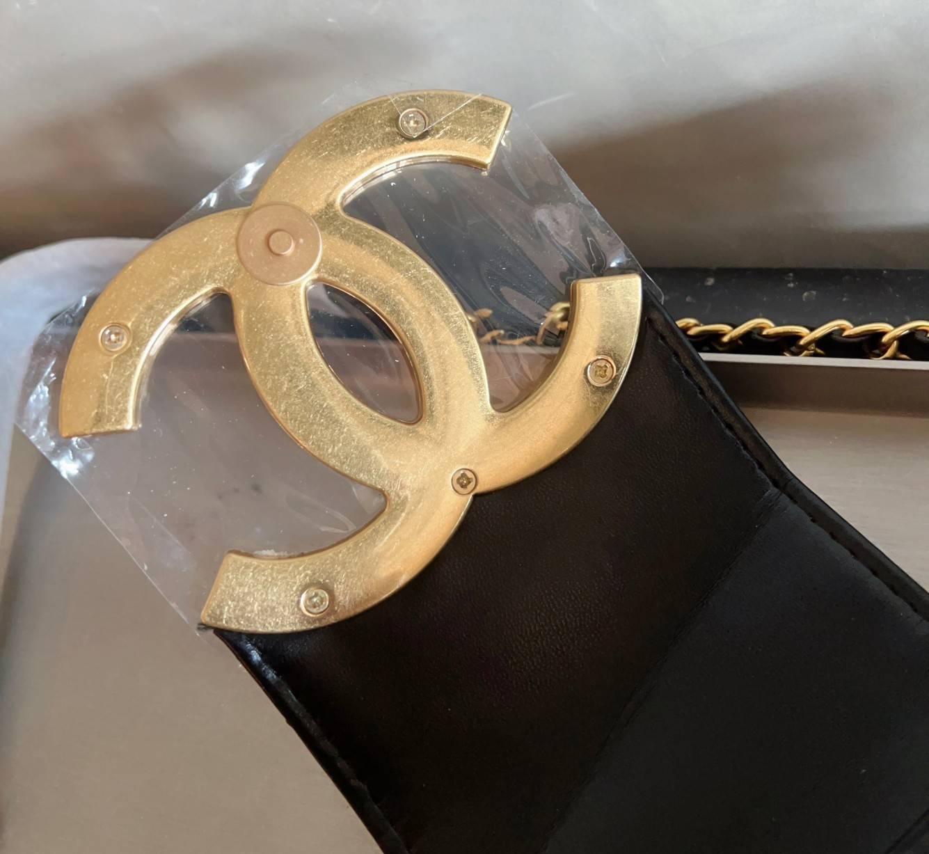 Chanel 24C bag / CHANEL WITH CHAIN / CHANEL Casual Style กระเป๋าสะพายหนังนิ่มลื่นเงาสวย Plain Leather Party Style Office Style