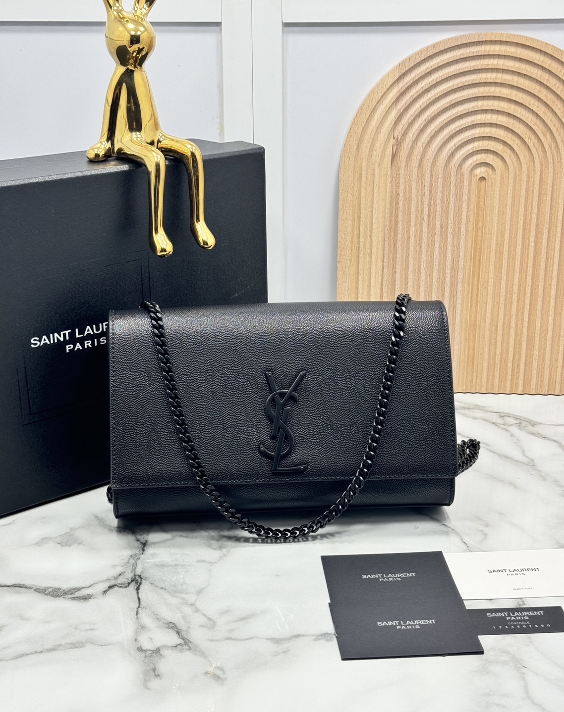 ORI หนังแท้ | YSL KATE MEDIUM BAG / YSL Woc Bag กระเป๋าสะพายทรง woc เรียบหรูดูแพงที่แท้จริง งานหนังเต็มใบโดดเด่นด้วยโลโก้แบรนด์สุดหรู รุ่นฮิตลอดกาลดูดีมีระดับ
