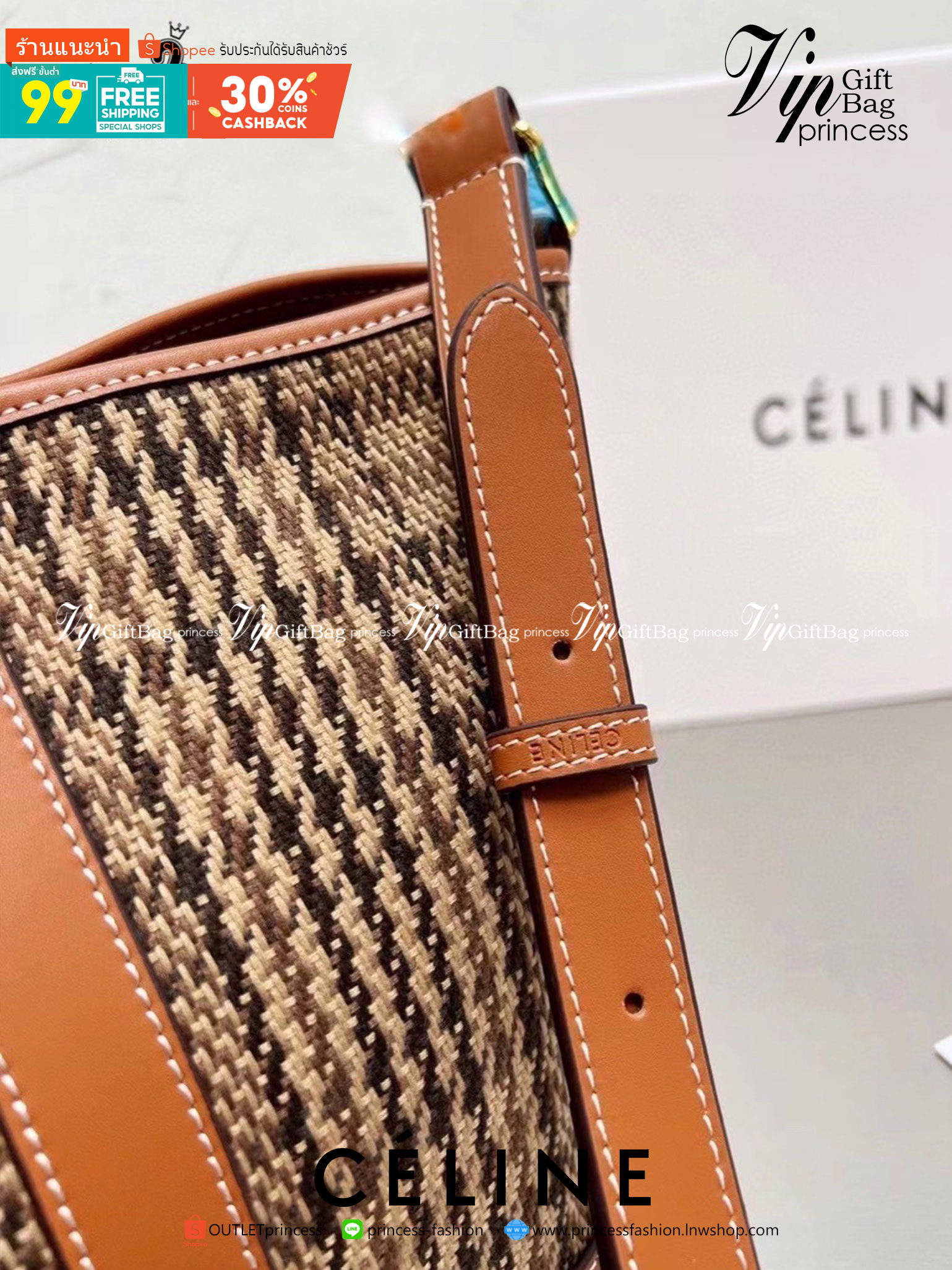 CELINE BUCKET BAG CUIR TRIOMPHE คอลเลคชั่นใหม่ ฮิตข้ามปี กับกระเป๋าสะพายทรงถัง ใช้งานง่ายที่สุด รุ่นใหม่งานผ้าทอลาย ซับในผ้าอย่างดี อะไหล่ทองปั้มทุกจุด สายสะพายยาวปรับระดับได้ วัสดุหนังวัว เรียบหรู ผู้ดีไปอีก ภายในโล่งกว้าง ใส่ของแบบจุๆไปเลย เป็นรุ่นที่ใช