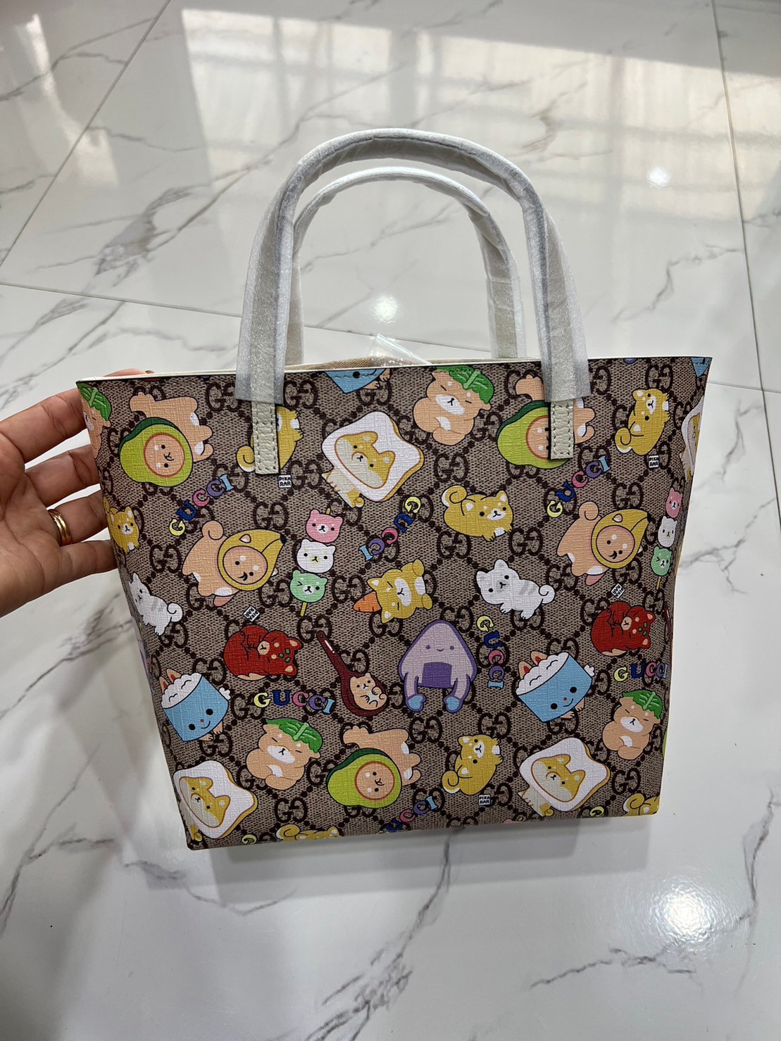 GUCCI Children's tote bag / Gucci kid tote / Gucci bag พร้อมส่งสต๊อกแน่น กับกระเป๋าโท้ทคิดท์ ไซส์น่ารักน่าใช้ ฮอตไม่หยุด เด็ดทุกดีไซน์ มีลายเข้าใหม่มากกว่าในรูปนะคะ