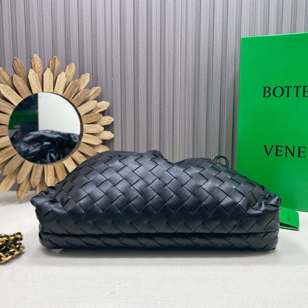 ORI หนังแท้ | Bottega Veneta Dustbag Notte Bag / Bottega Hobo Bag กระเป๋าสะพายดีไซน์สานเป็นเอกลักษณ์ เรียบง่ายไฮคลาส เชือกผูก พร้อมสายสะพายโซ่