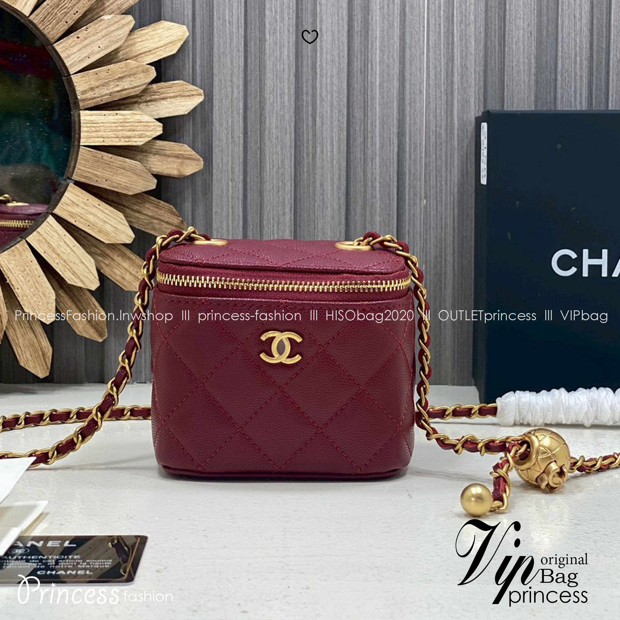 ORI หนังแท้ | Chanel Small Vanity with Chain กระเป๋าสะพายทรงวานิตี้ใบเล็กน่ารัก ดีไซน์เรียบหรู ใส่เครื่องสำอางค์หรือของใช้จุกจิกได้