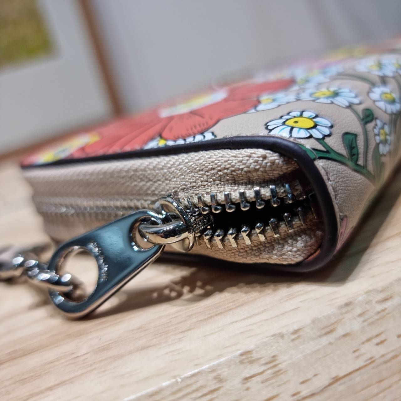 COACH LONG ZIP AROUND WALLET WITH FLORAL PRINT CJ373 / CR930 กระเป๋าสตางค์ใบยาวลายดอกไม้สดใส เกรดท็อปออริ เกรดดีสุด สลับแท้ 1:1 ใช้ต่างประเทศได้