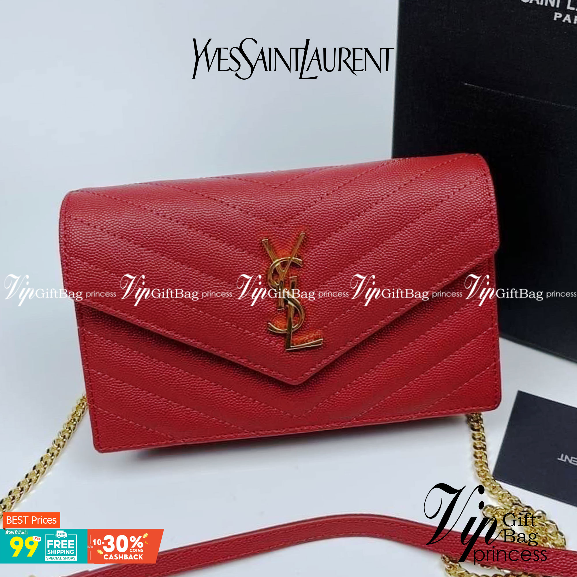 หนังแท้ YSL Yves Saint Laurent Envelope WOC 7.5” รุ่นฮอตปรอทแตก ทรงฐานตั้งได้ เป็นการดีไซน์กึ่งกระเป๋าสตางค์ ที่มาพร้อมสายสะพายยาว (เป็นสายโซ่ที่ต่อกับหนัง) สายถอดได้ (ปรับระดับไม่ได้) ถือเป็นคลัชก็สวยมากเลยค่ะ เป็นอีกหนึ่งรุ่นที่ให้ความรู้สึกเรียบแต่โก้ห