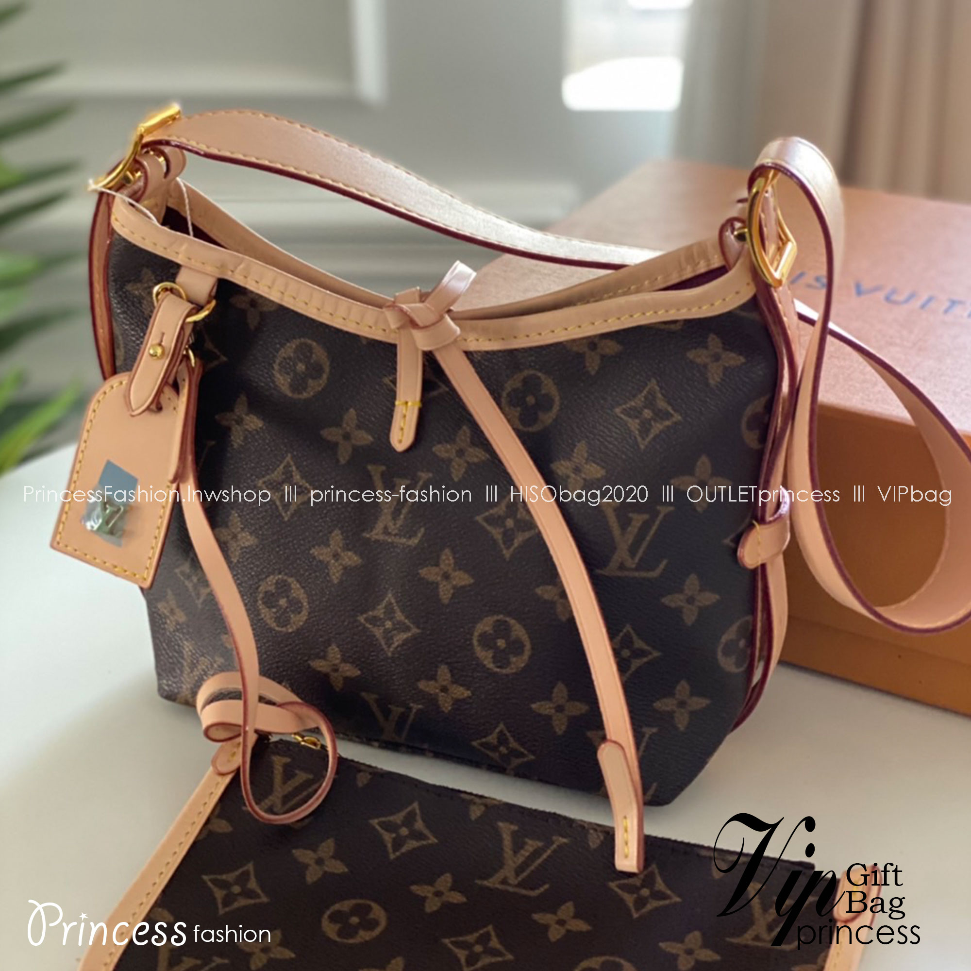 Small 20cm LV CarryAll Monogram / LV HOBO BAG เกรดออริจินอล พร้อมส่งที่ไทย ขนาดใหม่ ไซส์กะทัดรัดน่าใช้ กระเป๋าถือแคนวาสแต่งขอบหนัง ผสานเสน่ห์สวยงามเข้ากับดีไซน์ที่ง่ายต่อการใช้งาน พกพาไปได้ทุกที่