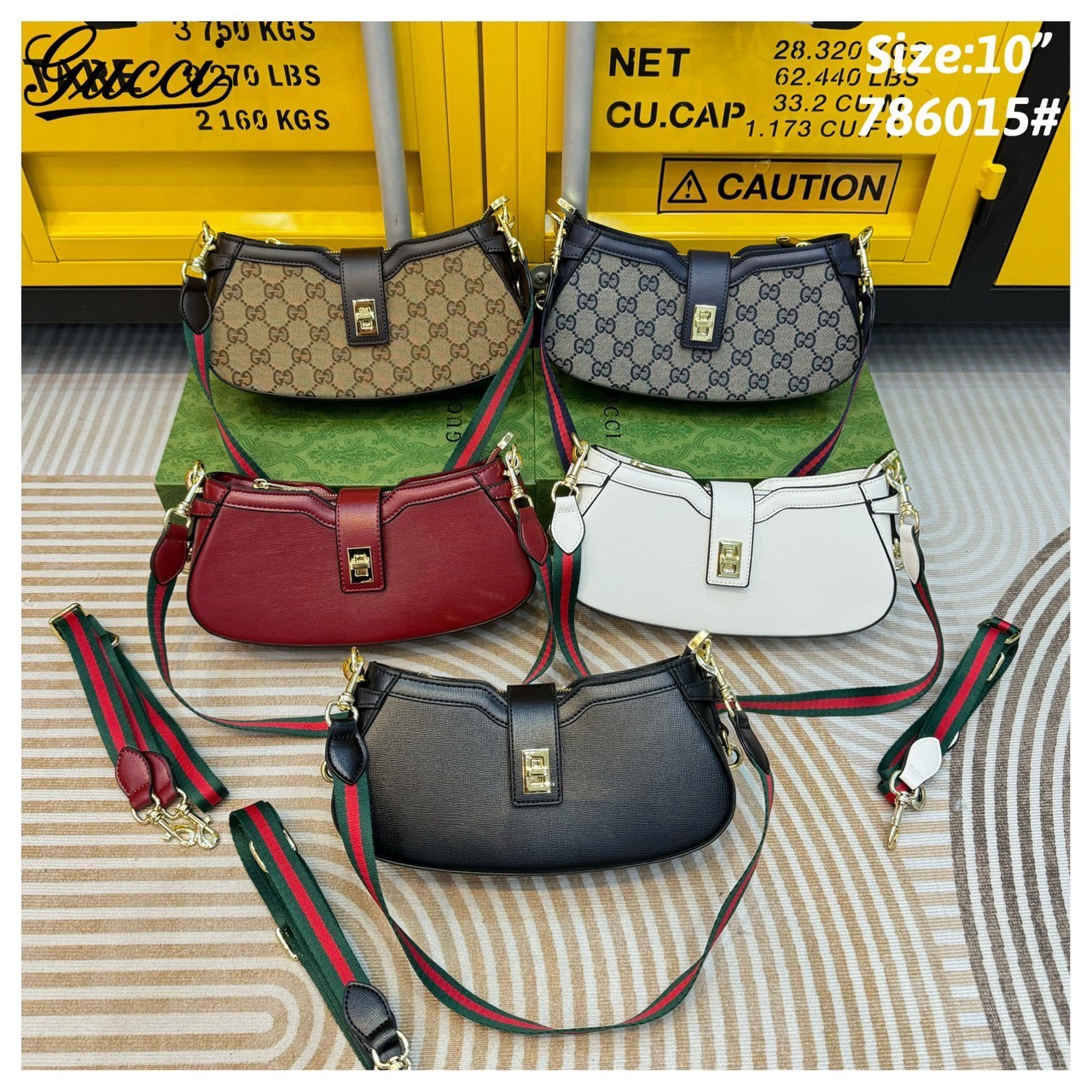GUCCI moon side mini shoulder bag กระเป๋าสะพายไหล่ดีไซน์วินเทจ คลาสสิคลัคชู ดูผู้ดี สวยแบบน้อยแต่มาก สวยย้อนยุค ขนาดกำลังสวย