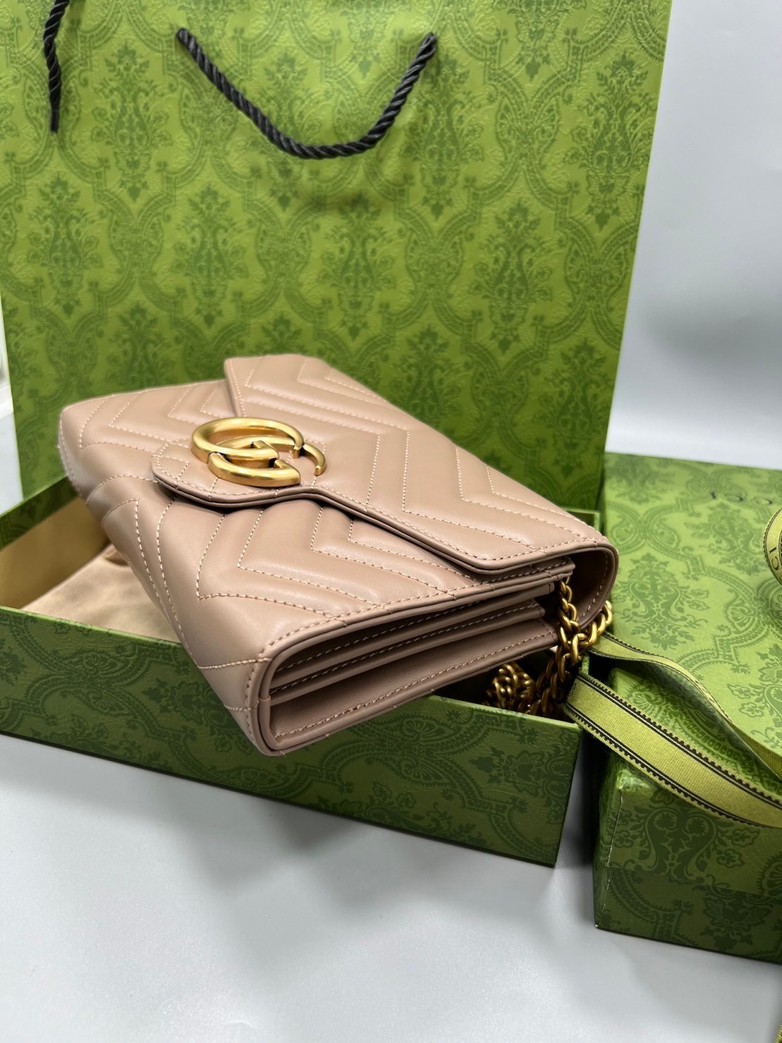 GUCCI GG Marmont Chain Wallet Matelasse Mini Soft Leather / GUCCI WOC เกรดออรินอล งานหนังสวยมากค่ะ ละมุนที่สุด ใส่บัตร ใส่แบงค์ได้ รับรองว่าจะเป็นกระเป๋าที่จะหยิบใช้งานได้บ่อยๆ รับประกันความสวยปังค่าาา