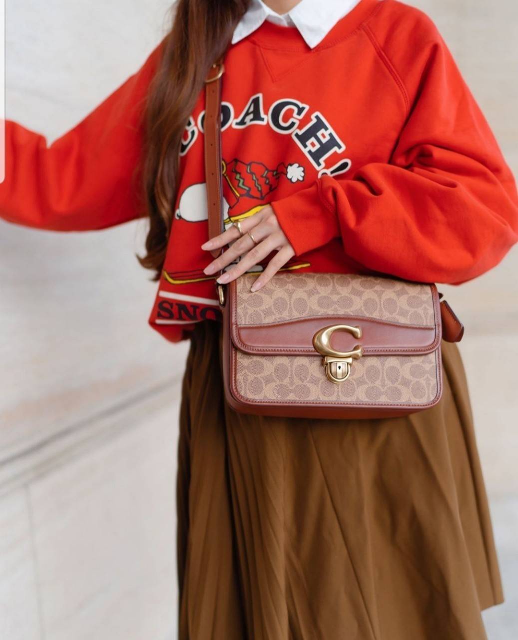 OUTLET 】COACH STUDIO SHOULDER BAG IN SIGNATURE CANVAS (COACH C6639) โอ้โห!! ตลึงเลย สวยฟาดมากๆเทอ!! 🌺ห้ามพลาดนะยูวว🤩รุ่นคลาสสิค เรียบหรู ดูแพงสุดๆ //พร้อมส่งก่อนใคร ยังไม่มีในช็อปไทยนะยูวว😘//กระเป๋าสะพาย คลอสบอดี ดีไซน์เฉียบ สายปรั