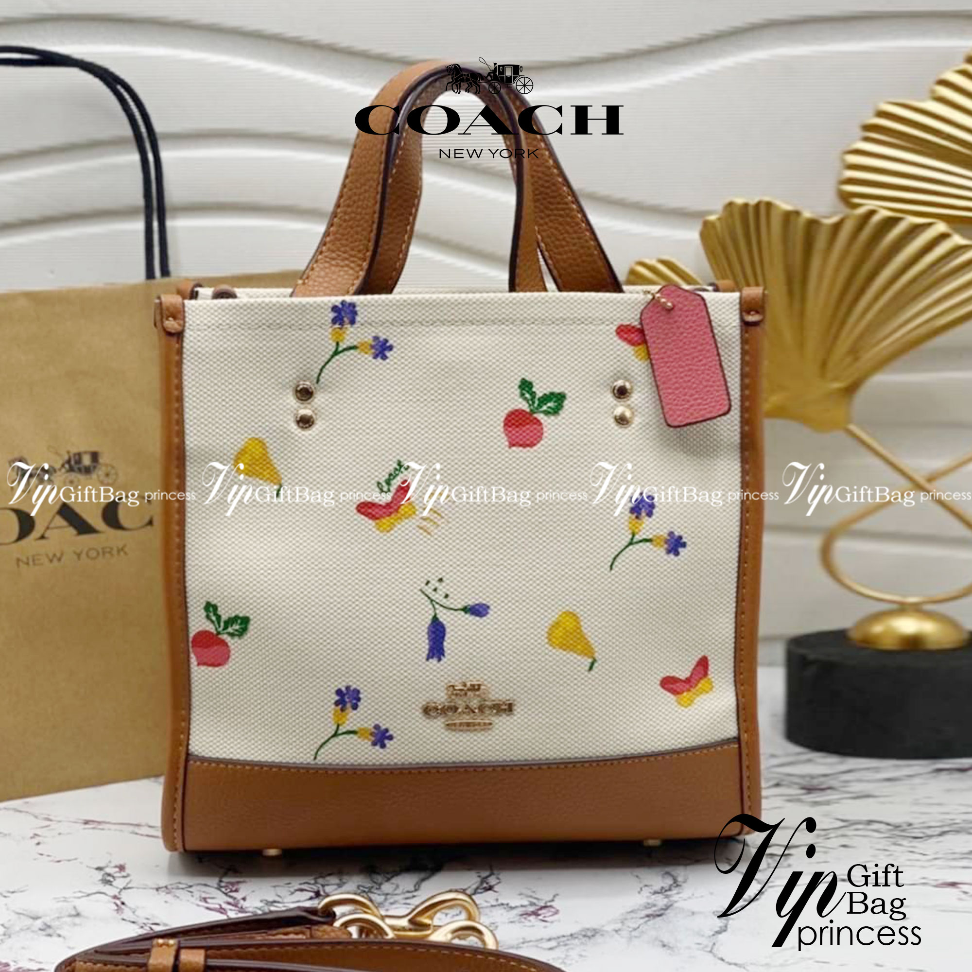 COACH DEMPSEY TOTE 22 WITH DREAMY VEGGIE PRINT (COACH C8253) พร้อมส่งที่ไทย