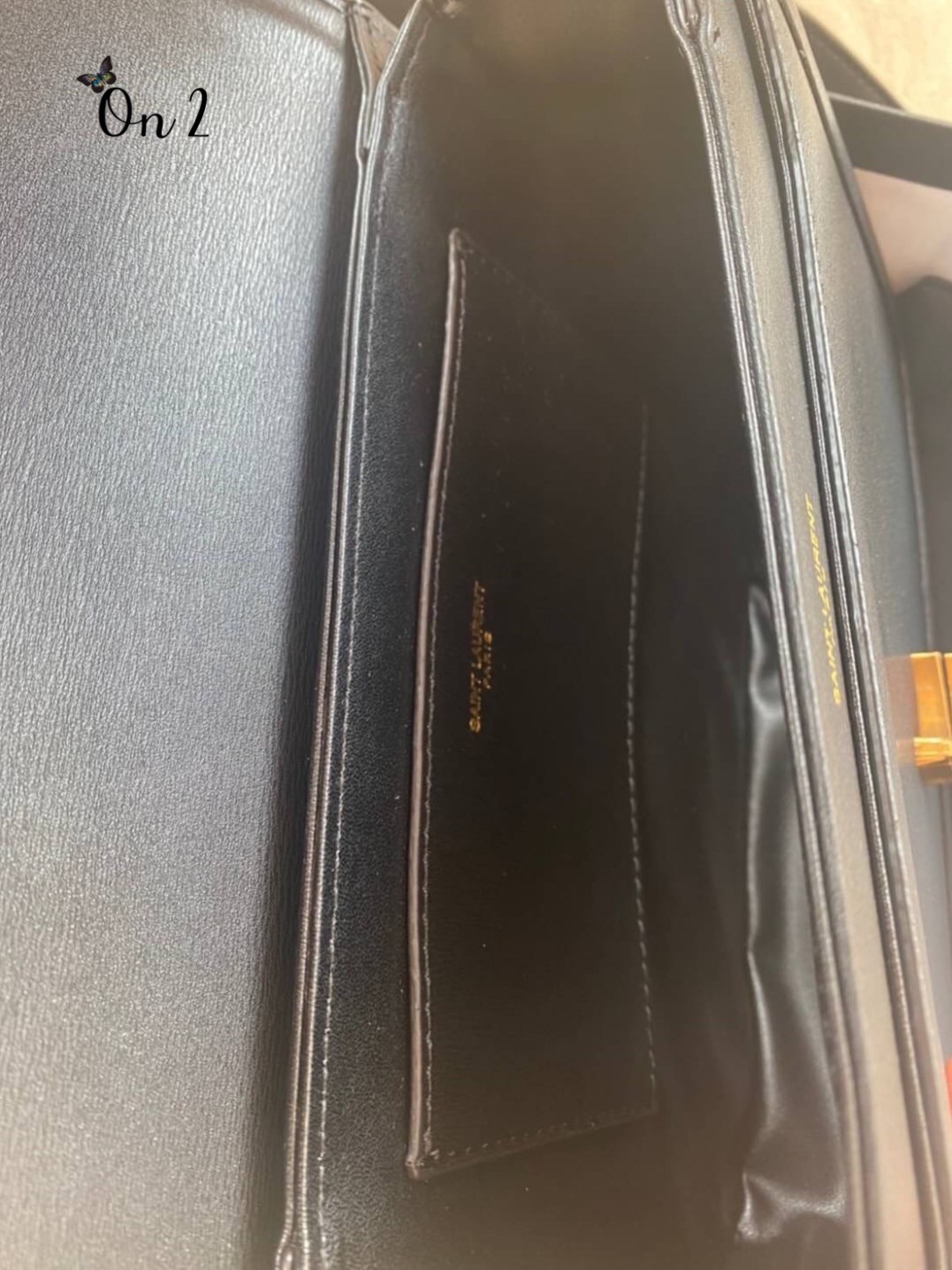 ไอเท็มขึ้นแท่น the best seller!! YSL SOLFERINO SATCHEL LEATHER / YSL crossbody bag กระเป๋าสะพายข้าง โลโก้โดดเด่น ดีเทลดูแพงด้วยตัวล็อค ใช้งานง่าย แน่นหนา งานหนังสวยเต็มใบ ภายในเป็นช่องโล่ง ใส่ของสำคัญได้เลยสบายๆ สายสะพายครอส ปรับใช้ได้ตามตัว ใบจริงสวยคม ร