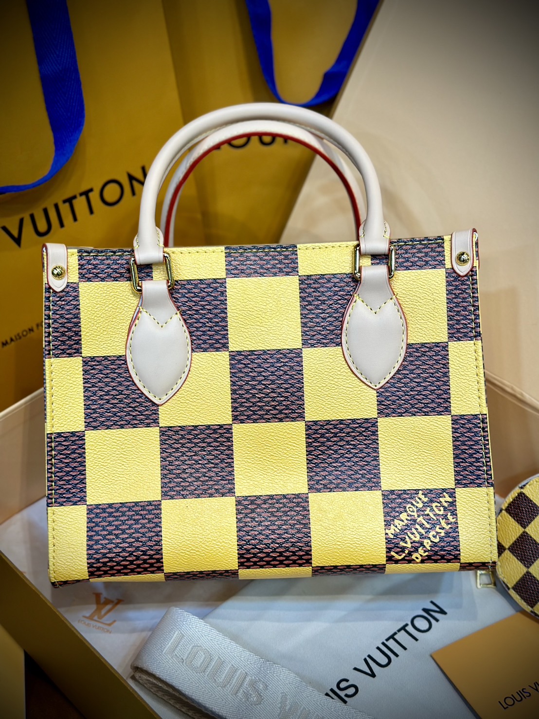 LV Onthego Bandoulière / LV Tote Bag กระเป๋าทรงโท้ทลายใหม่ สวยงามหรูหรา โดดเด่นสะดุดตา จุของได้เยอะ เกรดออริ