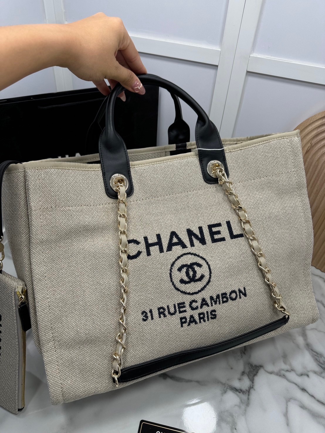 ORI หนังแท้ | Chanel Deauville Tote Bag กระเป๋าสะพายทรงโท้ทช้อปปิ้ง ใบใหญ่ ภายในโล่งกว้าง จุของได้เยอะ