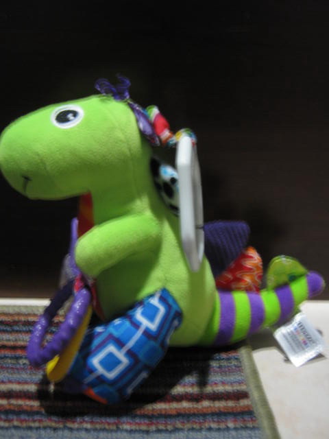 Lamaze spike green dinosaur ของเล่นเสริมพัฒนาการสำหรับเด็กมือสอง